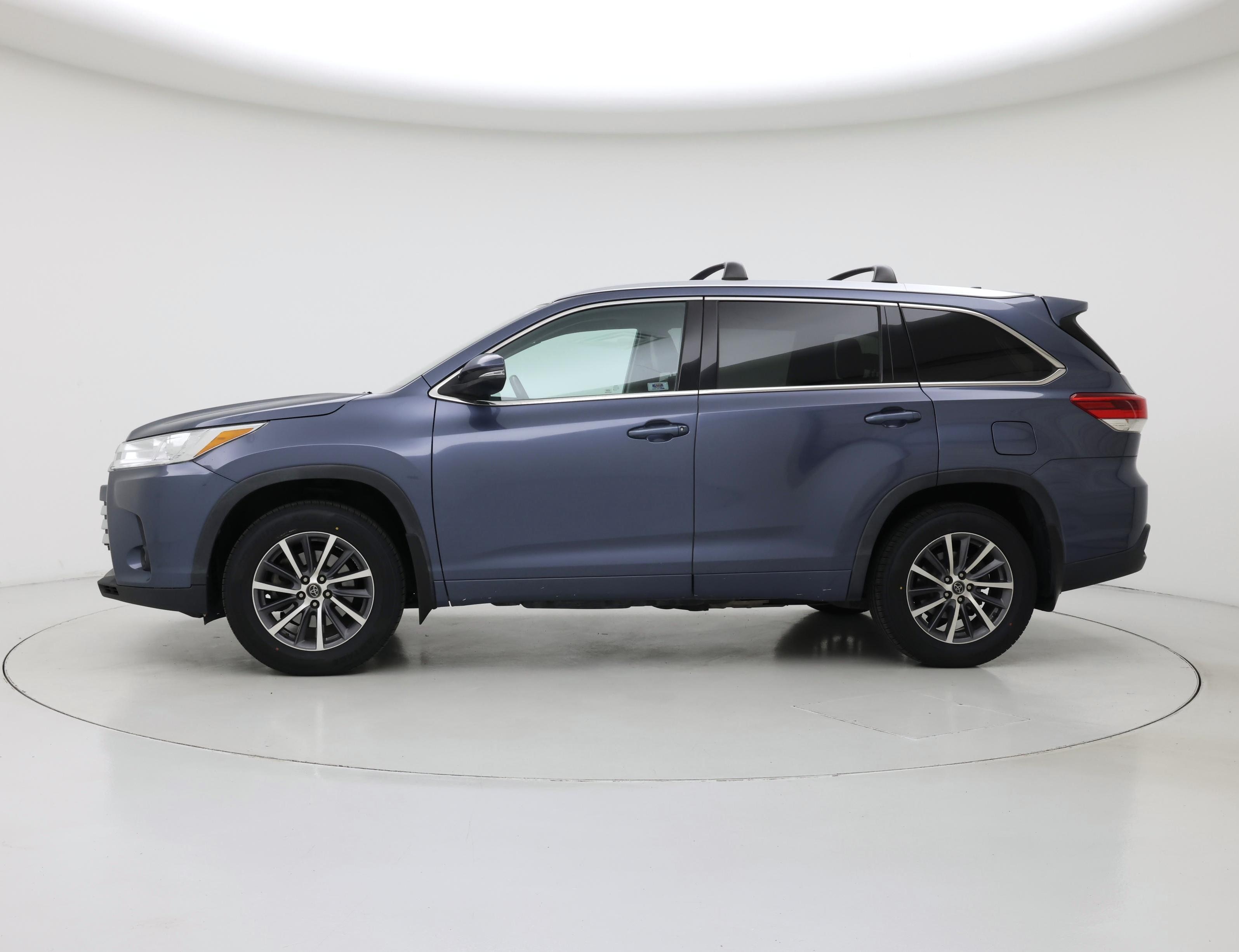 Thumbnail: 2018 Toyota Highlander - 3
