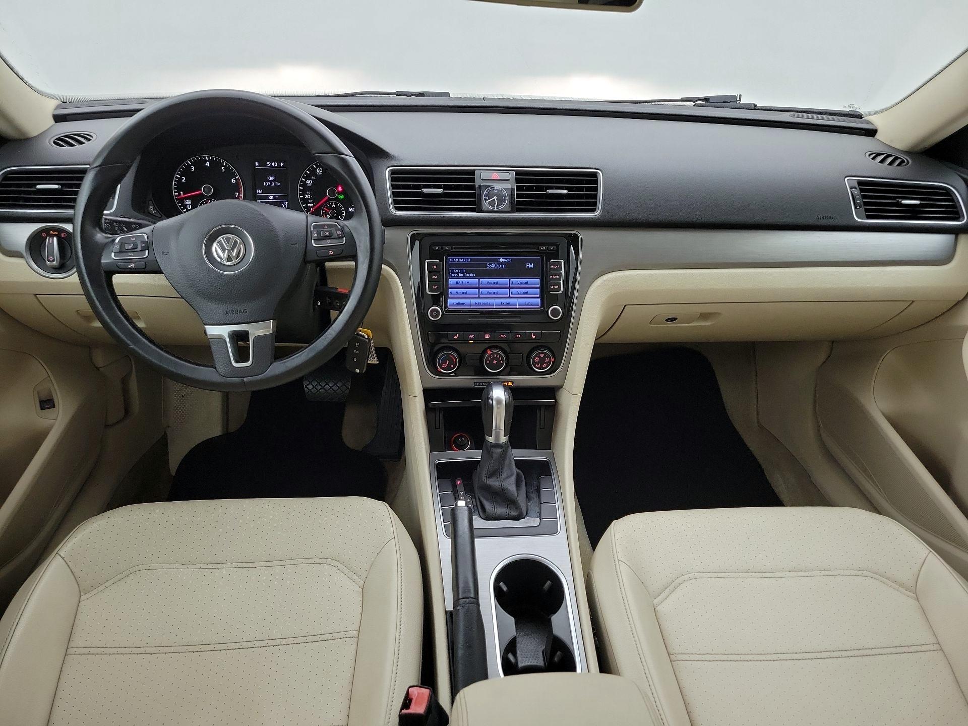 Thumbnail: 2015 Volkswagen Passat - 9