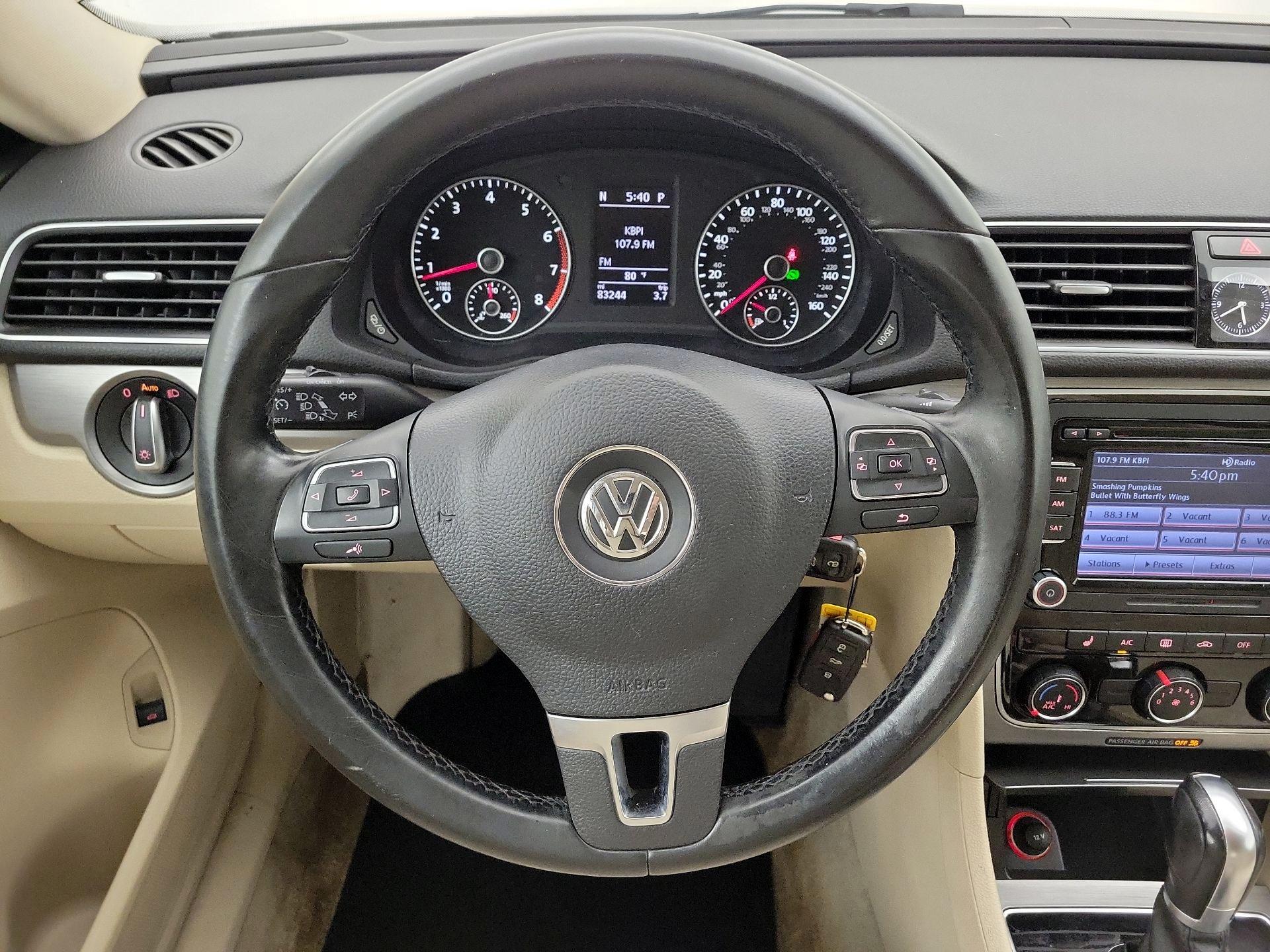 Thumbnail: 2015 Volkswagen Passat - 10