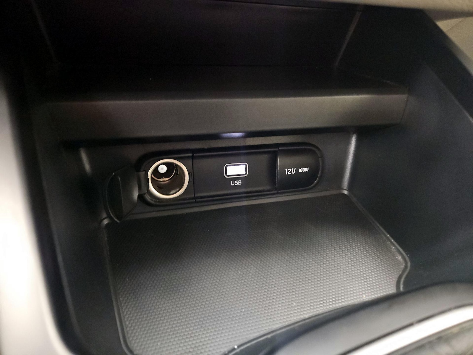 2024 Kia Soul LX - Photo 19