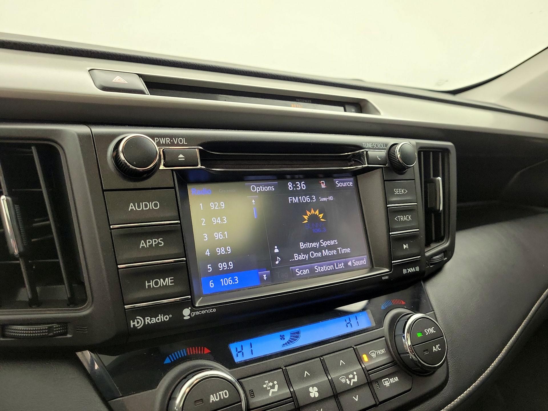 Thumbnail: 2016 Toyota RAV4 - 15
