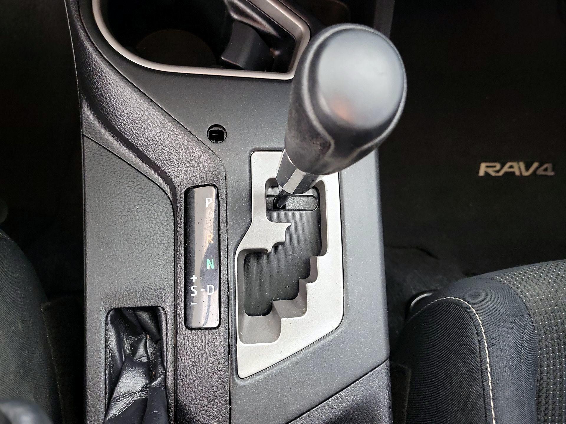 Thumbnail: 2016 Toyota RAV4 - 17