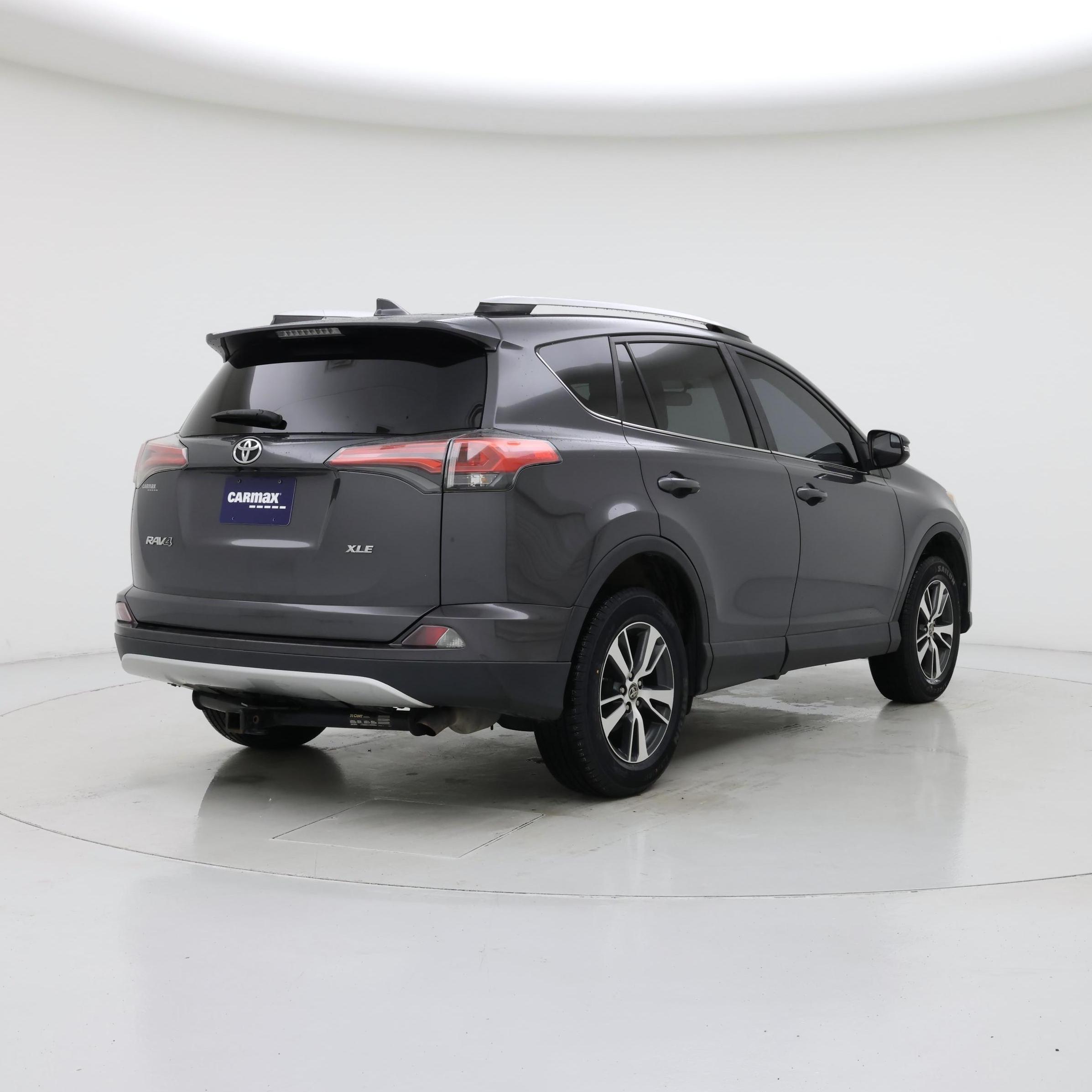 Thumbnail: 2016 Toyota RAV4 - 8