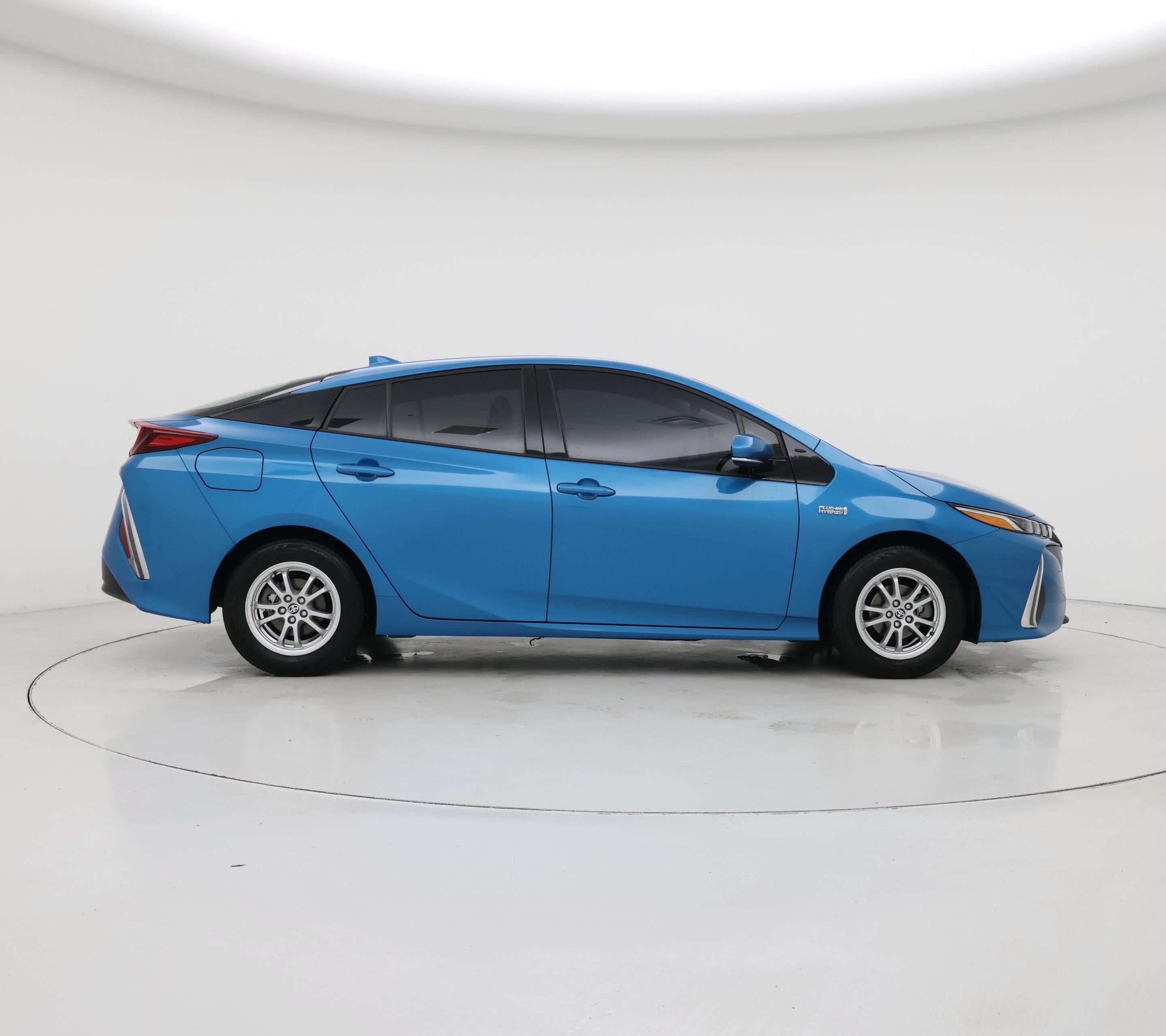 Thumbnail: 2017 Toyota Prius Prime - 7