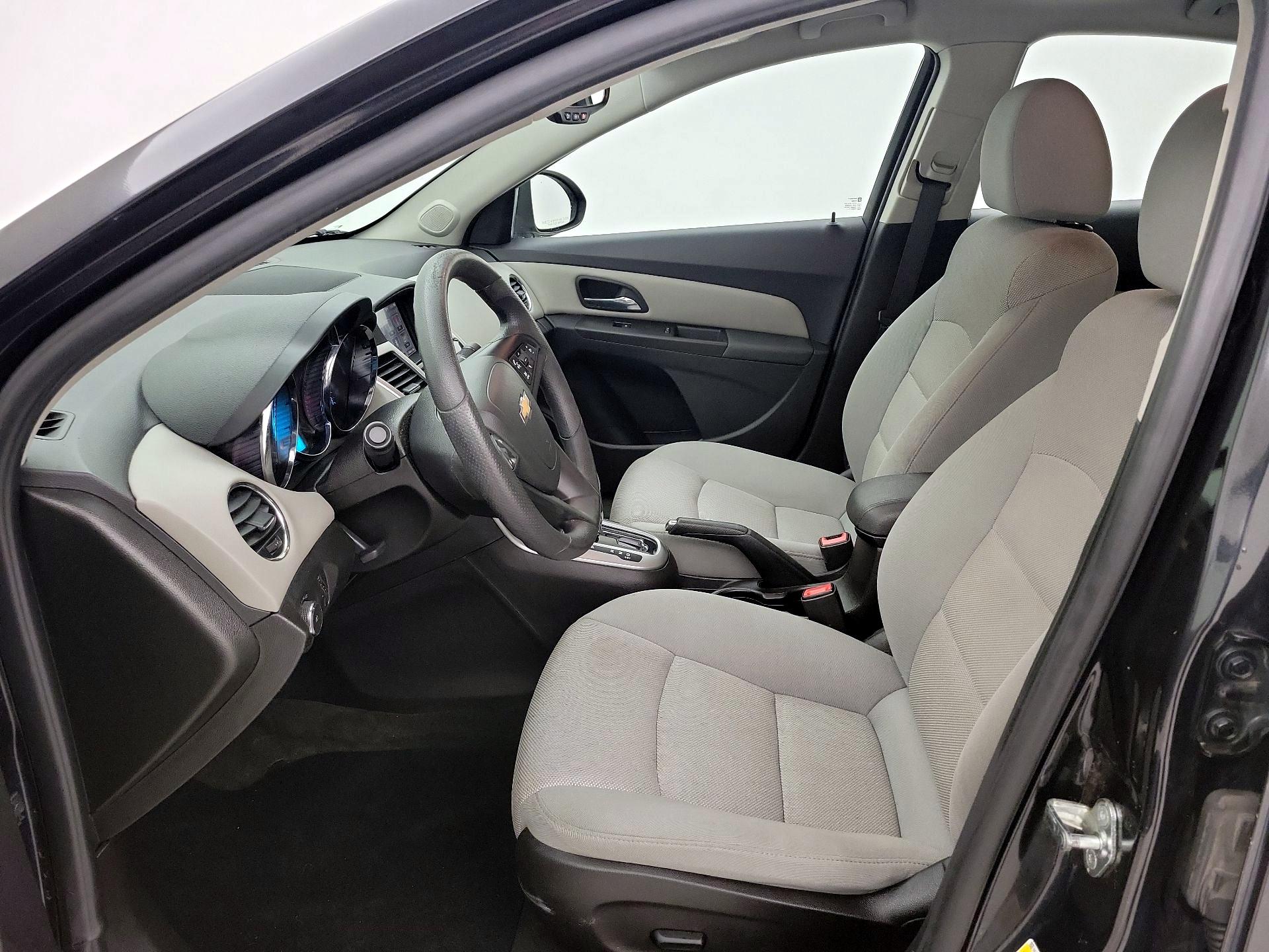 Thumbnail: 2016 Chevrolet Cruze - 11