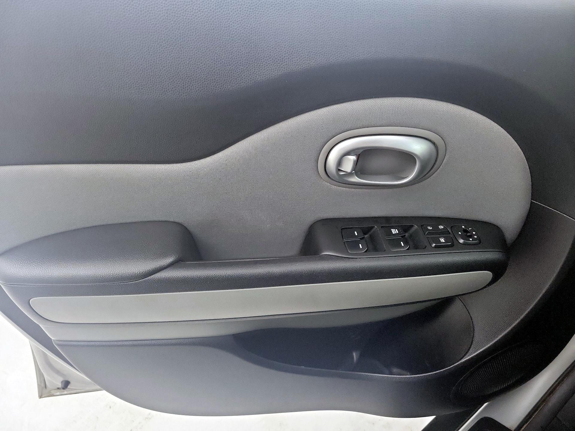 Thumbnail: 2015 Kia Soul - 12