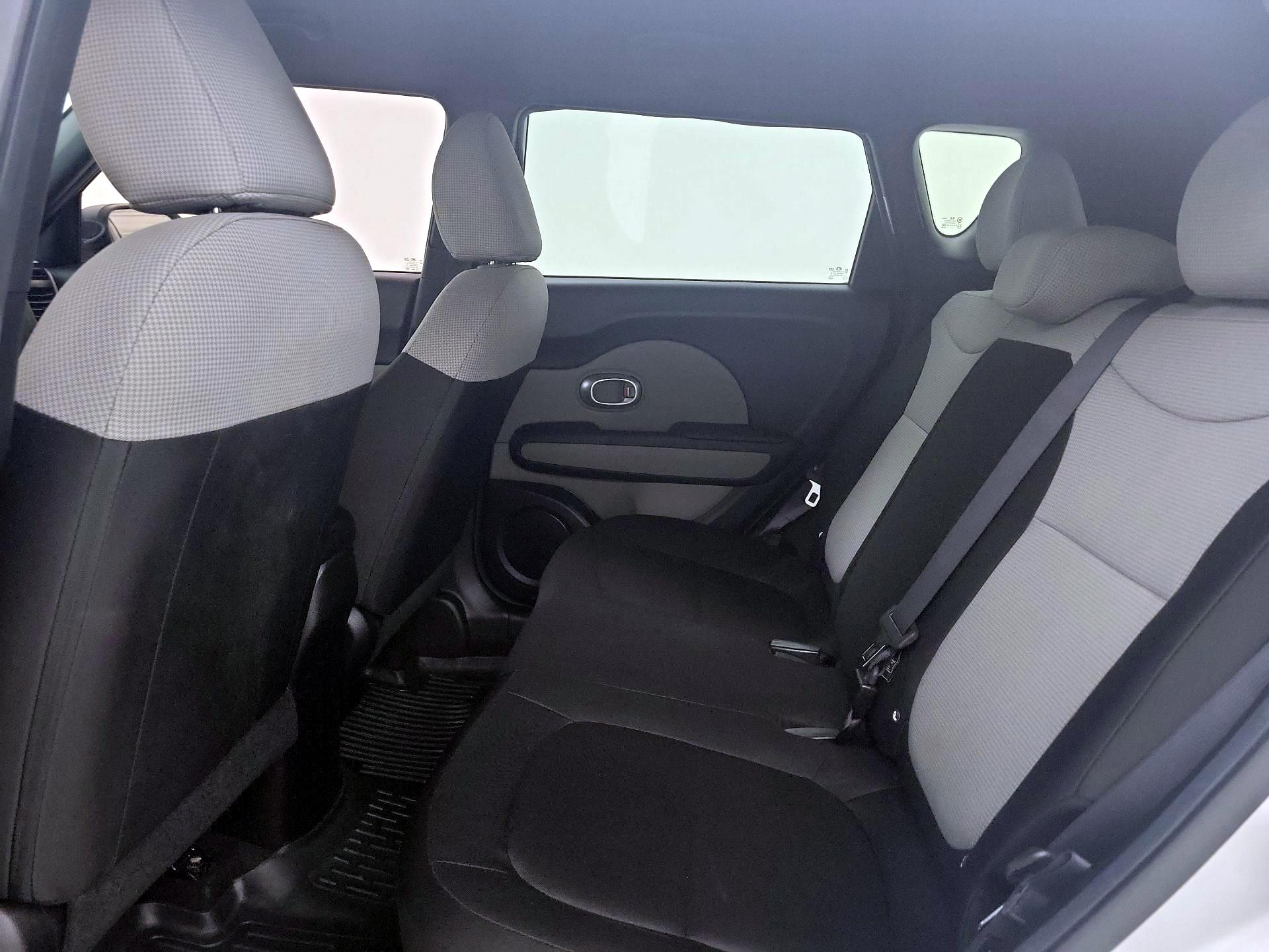 Thumbnail: 2015 Kia Soul - 19