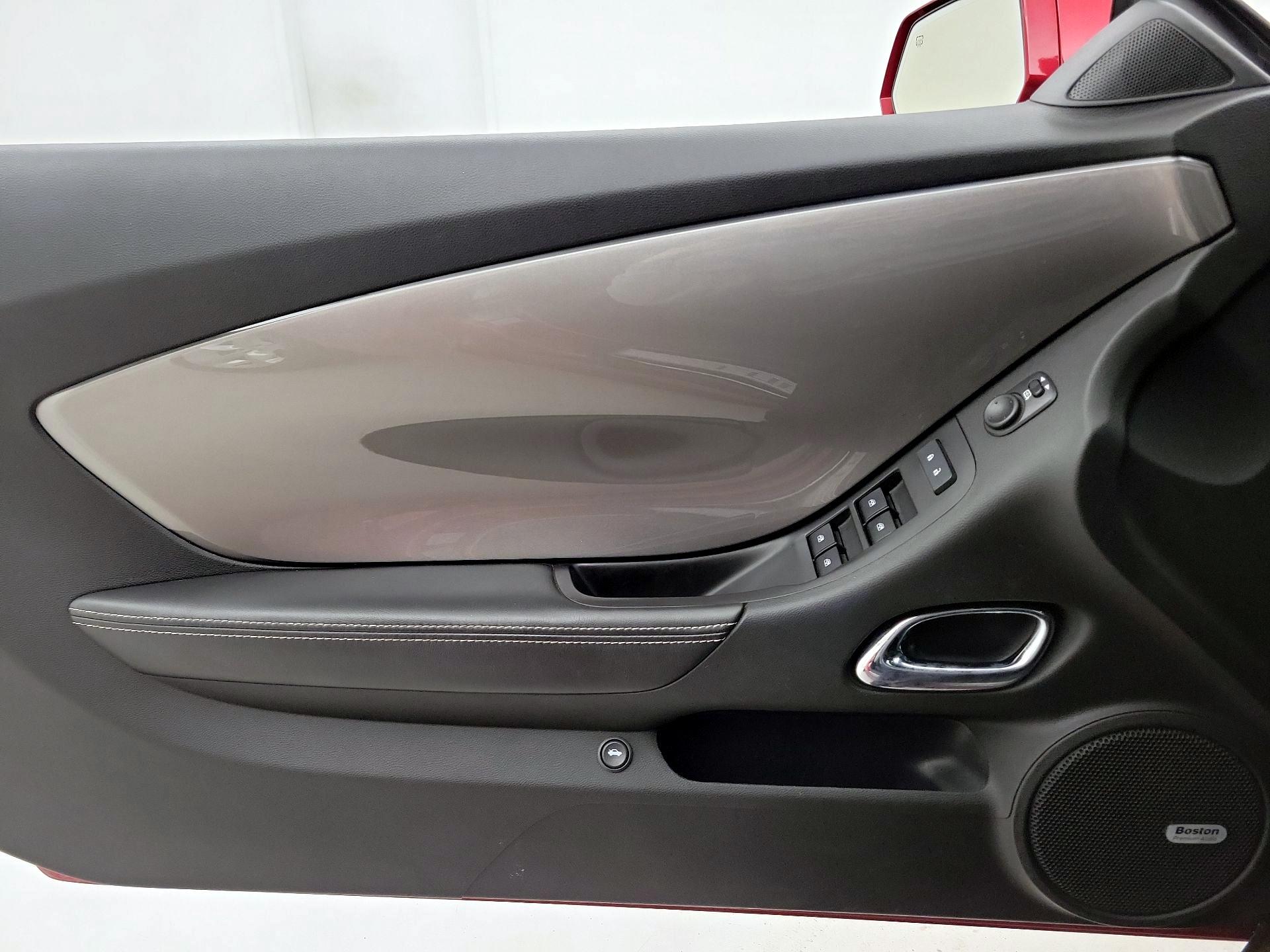Thumbnail: 2014 Chevrolet Camaro - 12