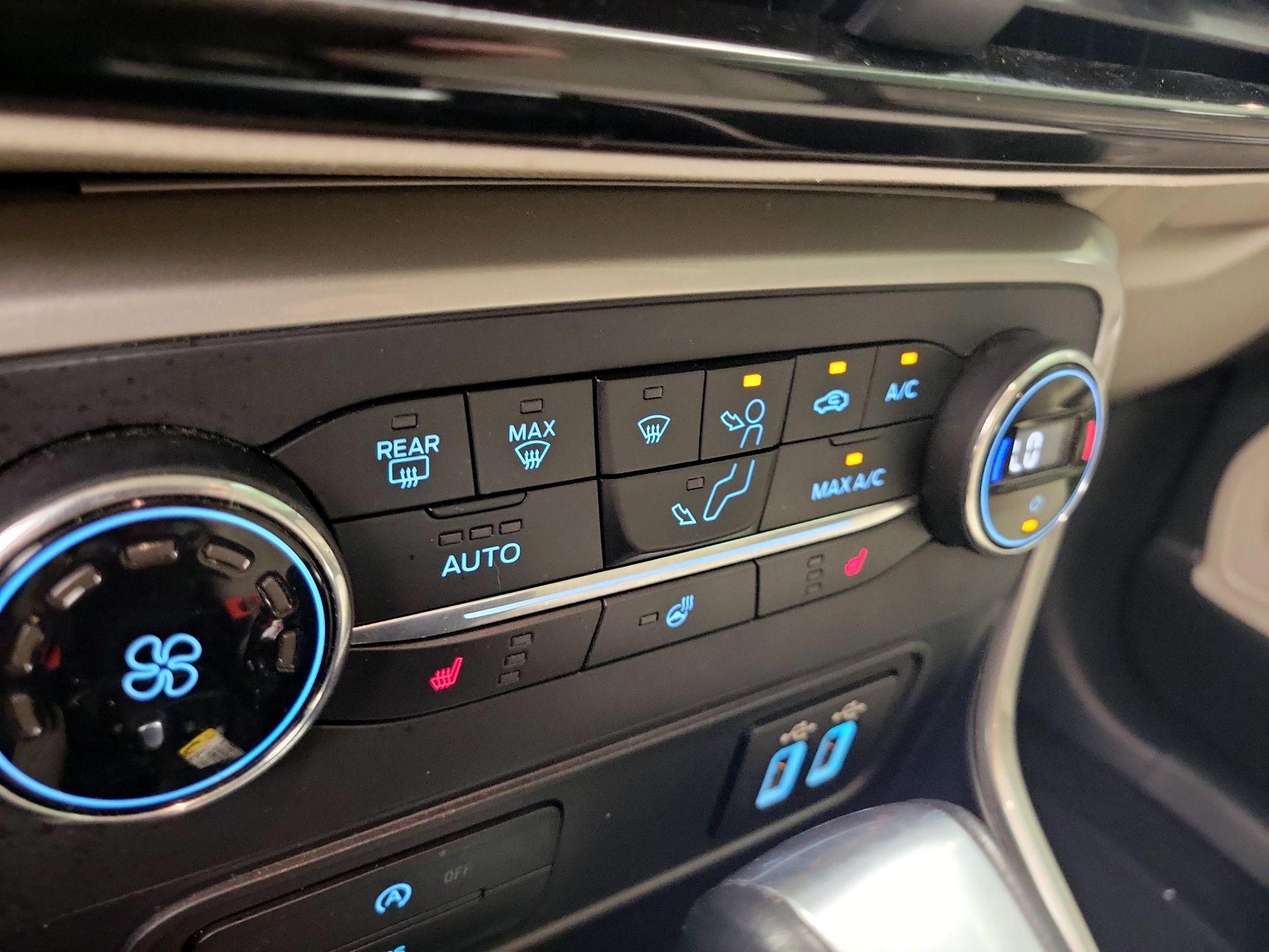 Thumbnail: 2020 Ford EcoSport - 16