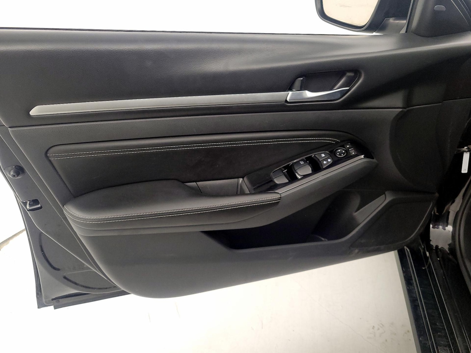 2021 Nissan Altima SV - Photo 13