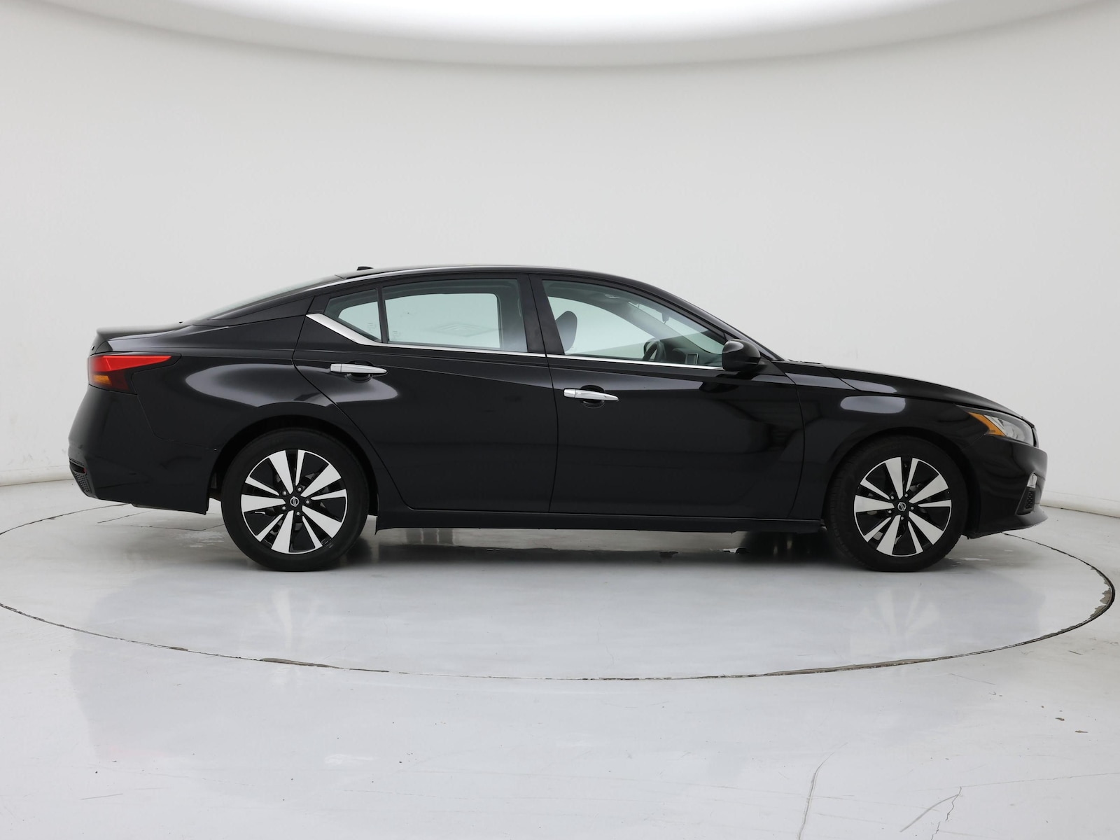 2021 Nissan Altima SV - Photo 8