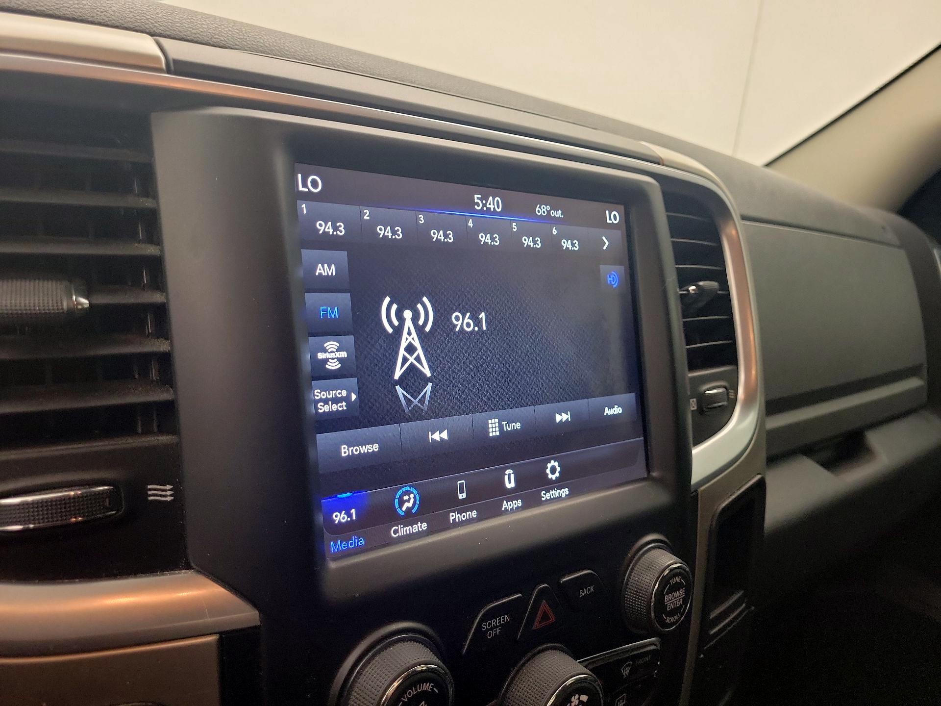 Thumbnail: 2020 RAM 1500 Classic - 15