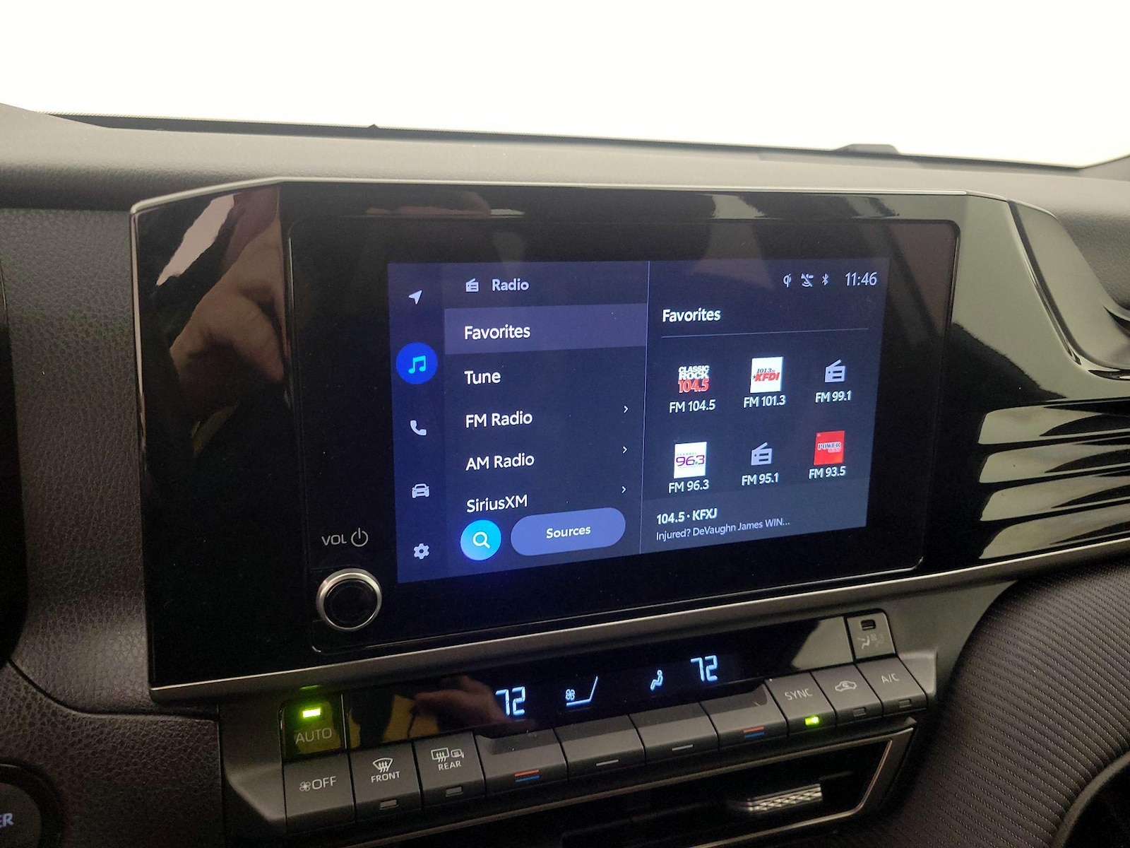 2025 Toyota Camry SE - Photo 16