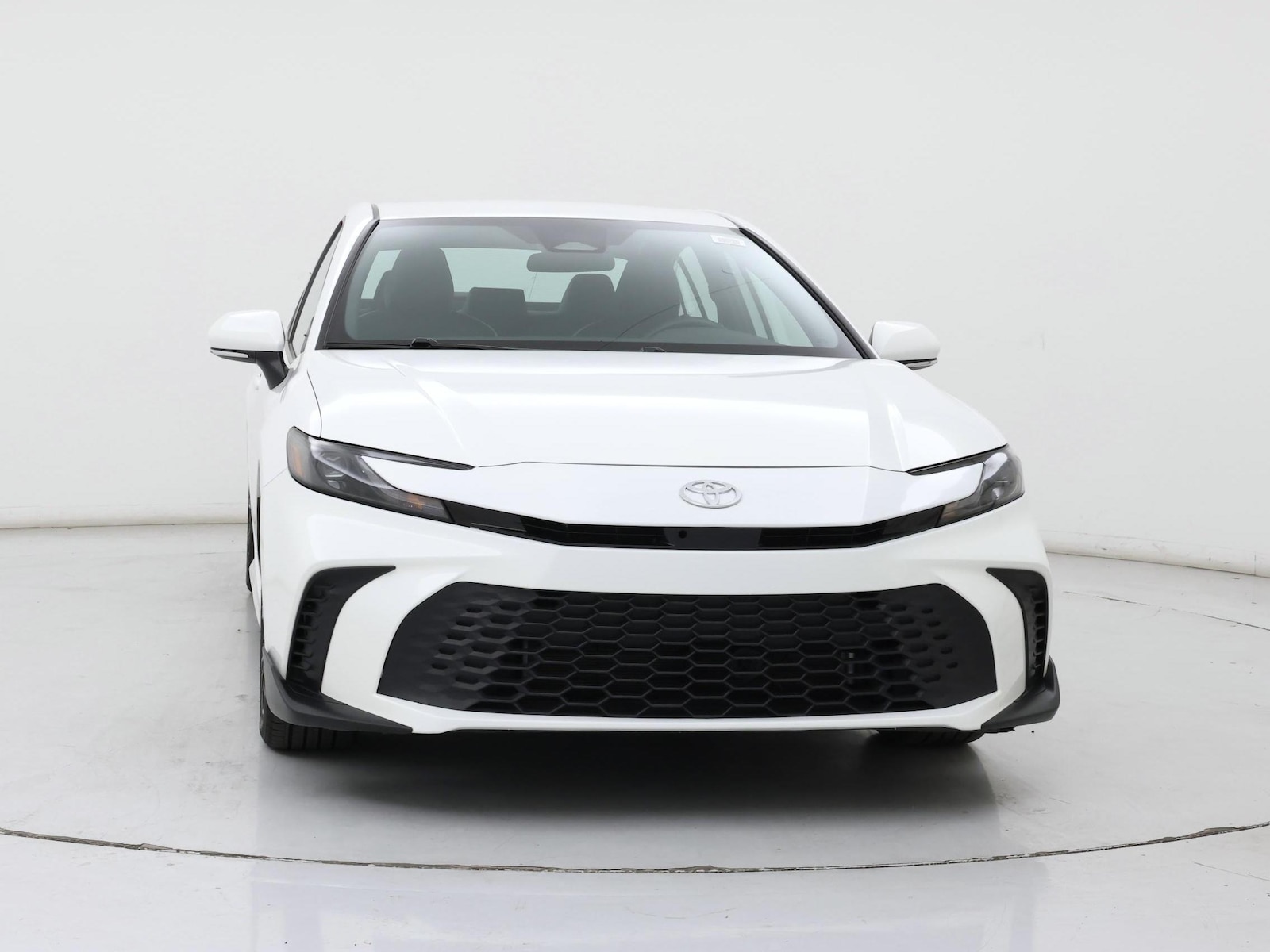 2025 Toyota Camry SE - Photo 6