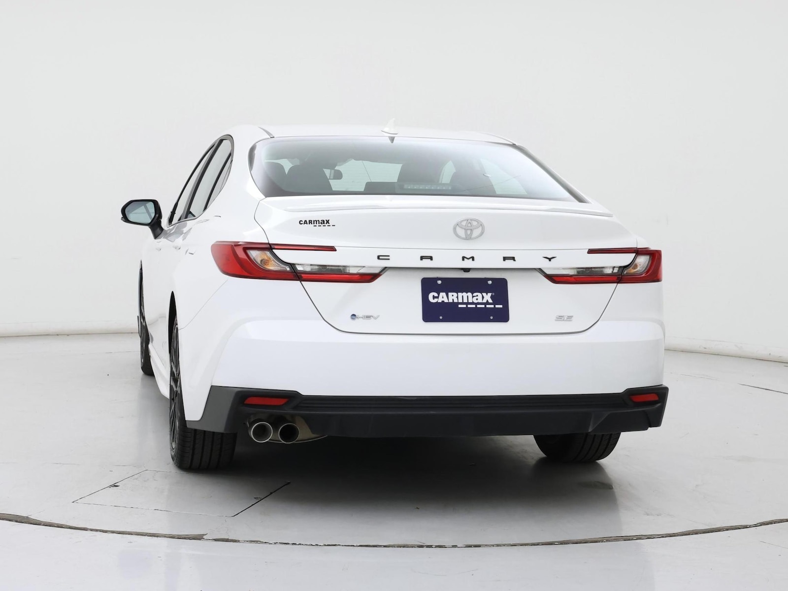2025 Toyota Camry SE - Photo 7