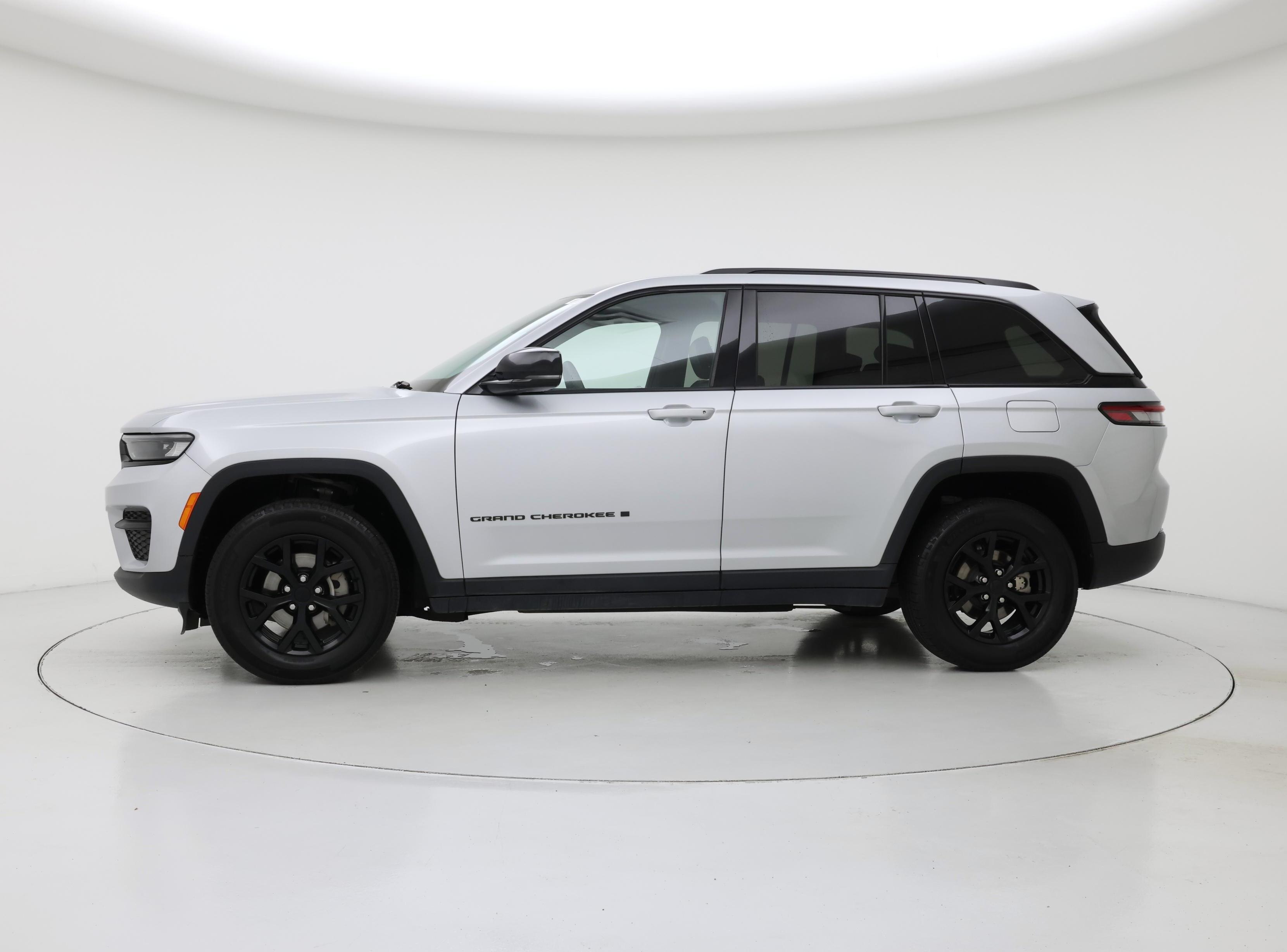 Thumbnail: 2024 Jeep Grand Cherokee - 3