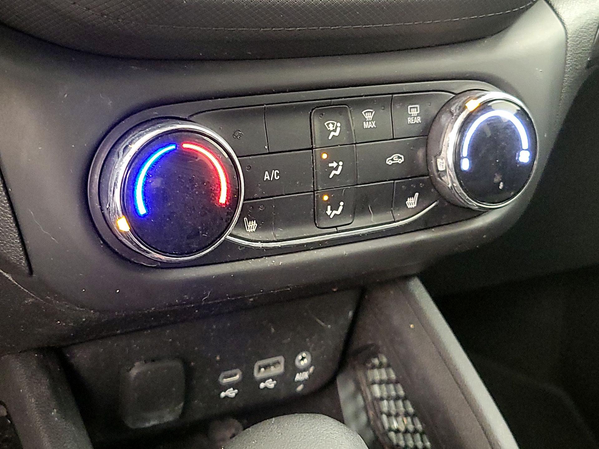 Thumbnail: 2021 Chevrolet TrailBlazer - 16