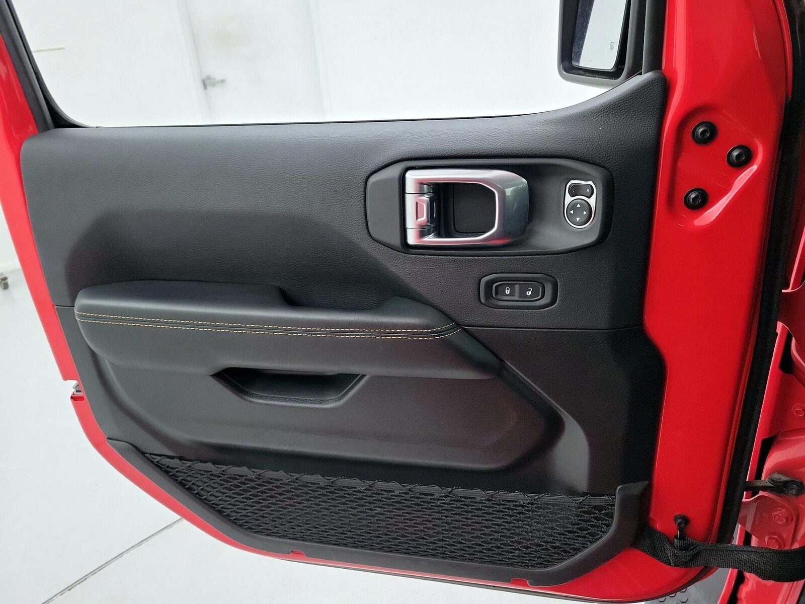 2025 Jeep Wrangler 4xe Sahara 4XE - Photo 13