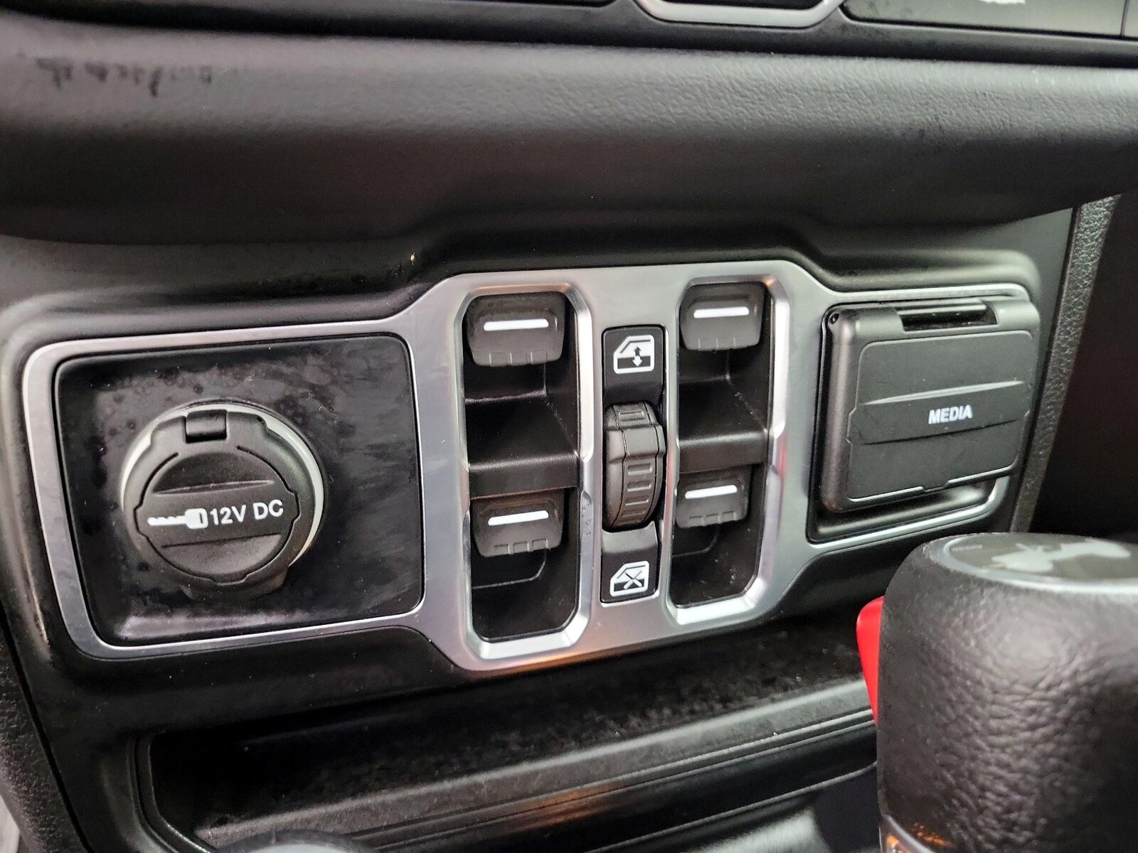 2025 Jeep Wrangler 4xe Sahara 4XE - Photo 19