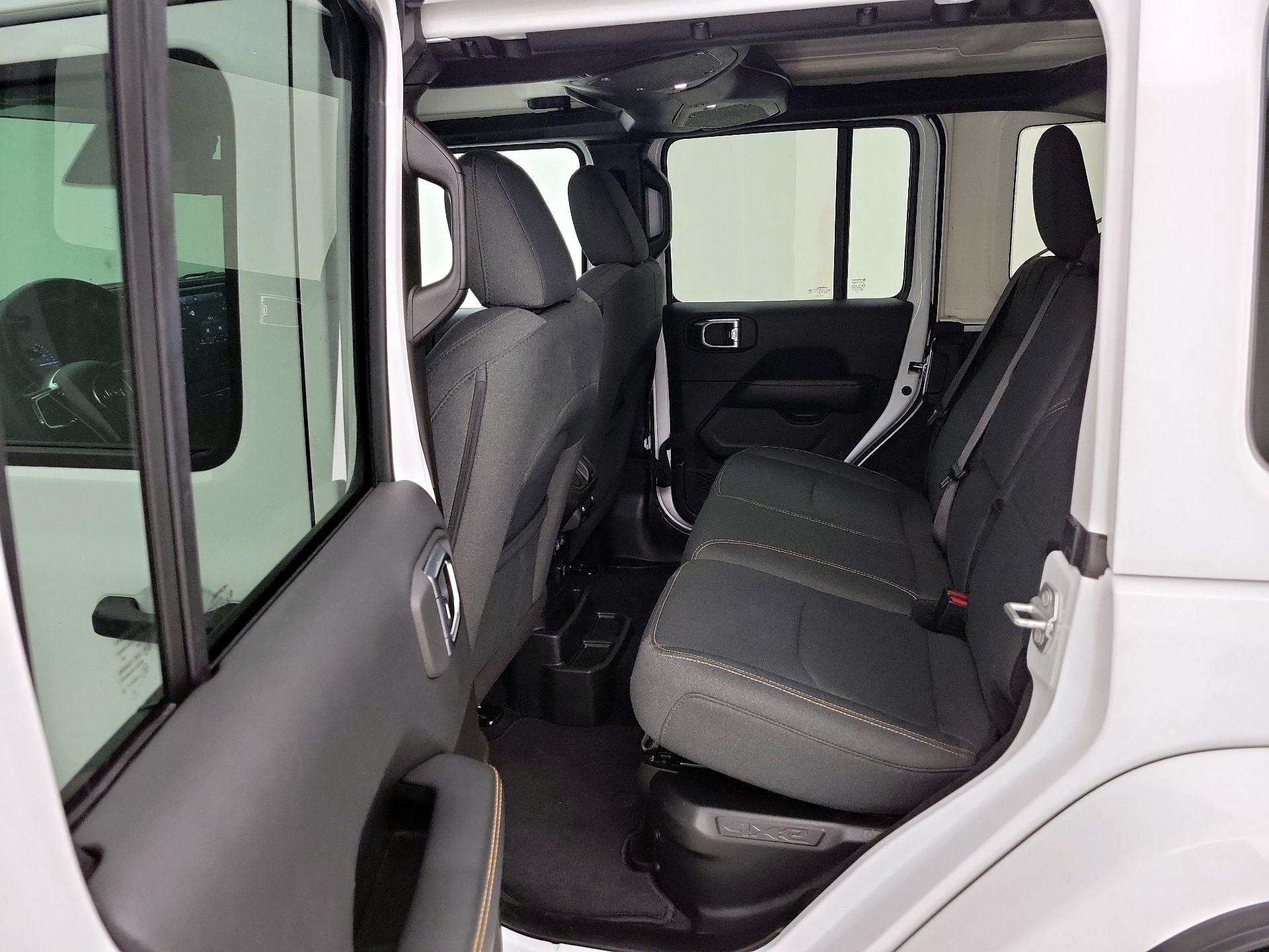 Thumbnail: 2025 Jeep Wrangler - 19