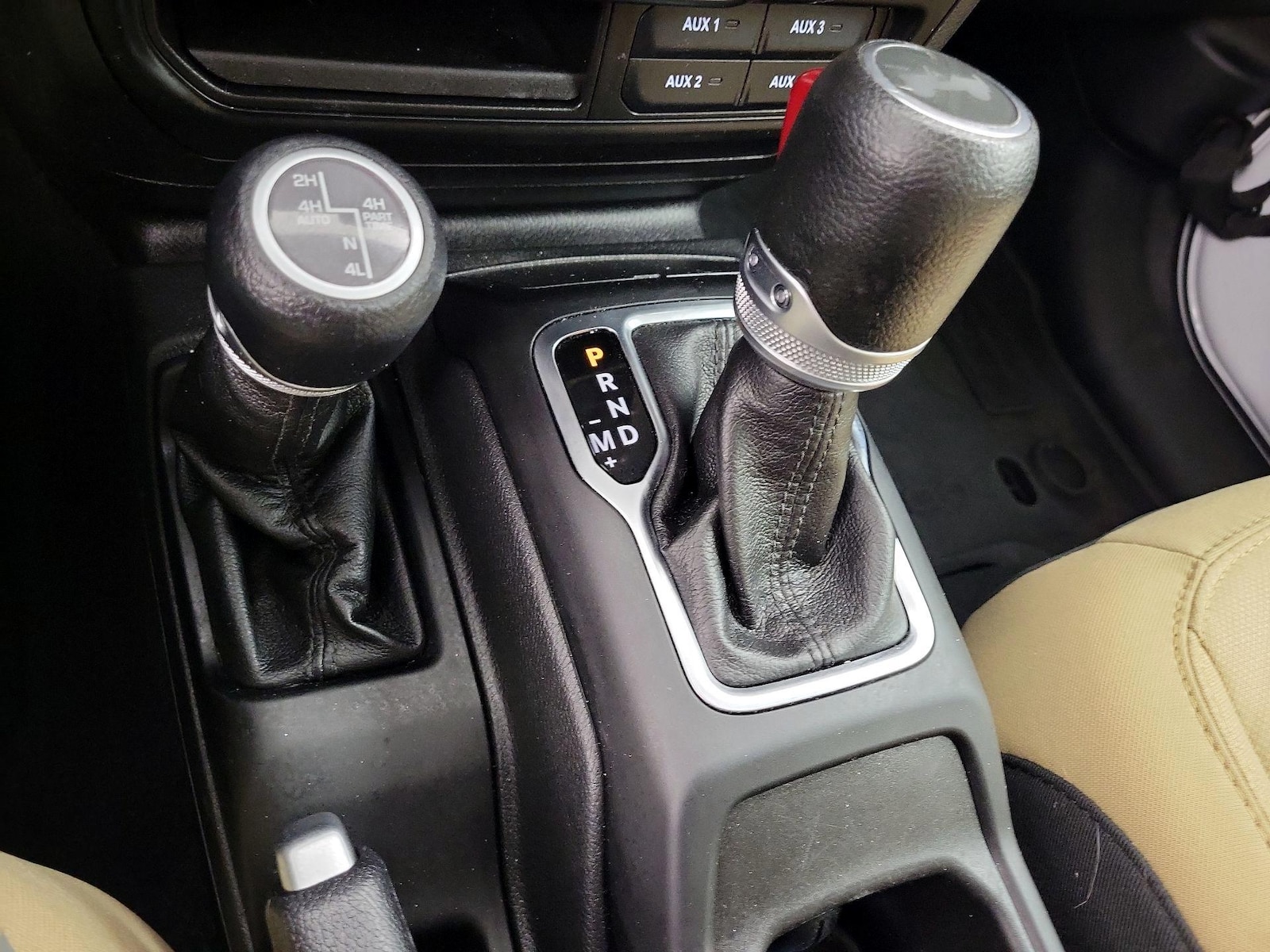 2023 Jeep Wrangler 4xe Willys 4XE - Photo 19