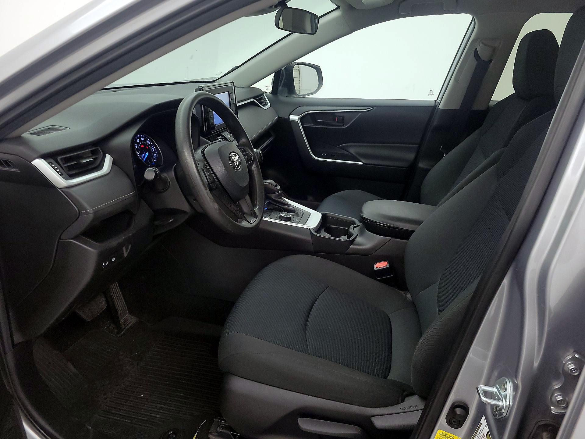 Thumbnail: 2021 Toyota RAV4 - 11