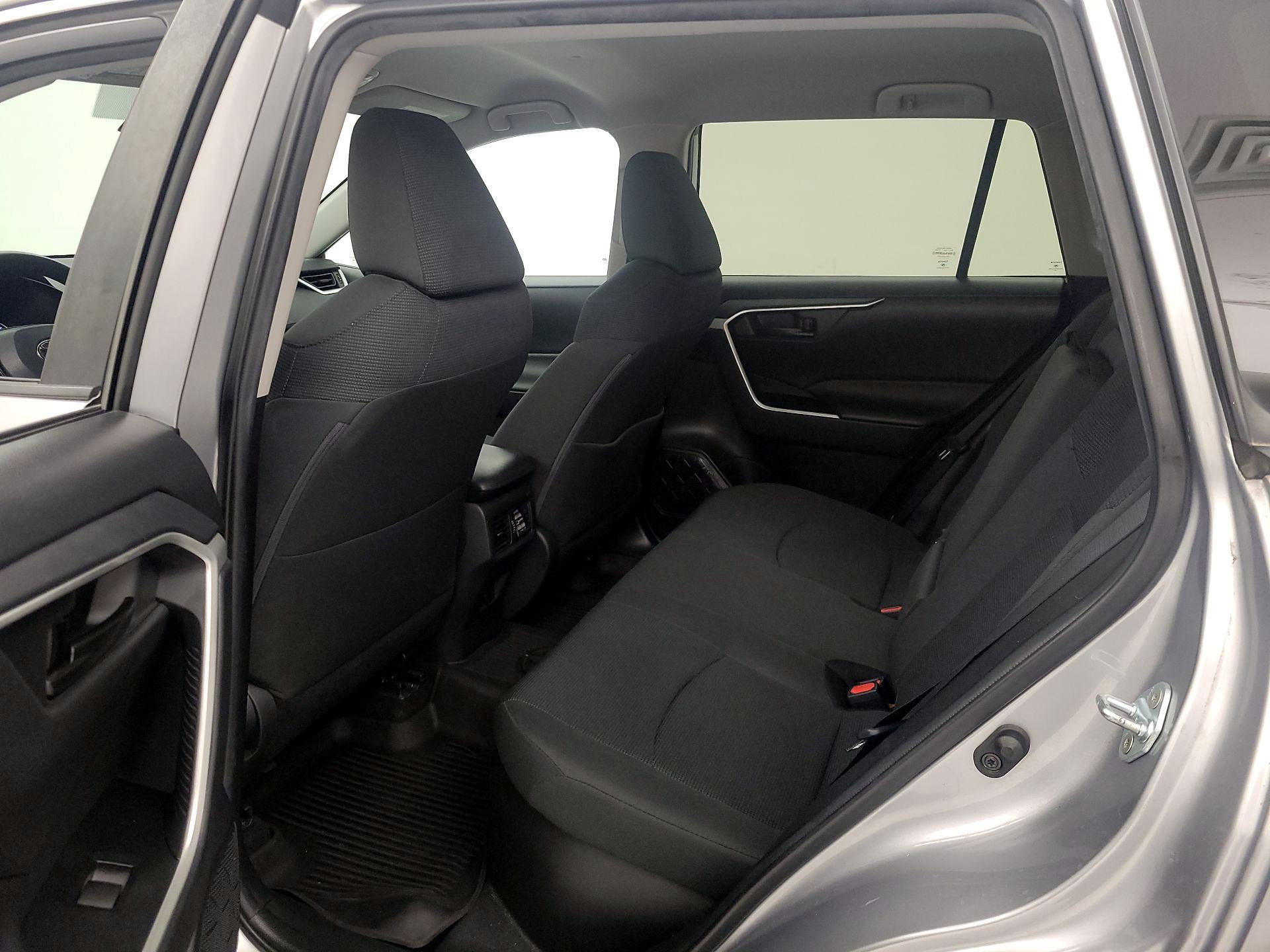 Thumbnail: 2021 Toyota RAV4 - 19