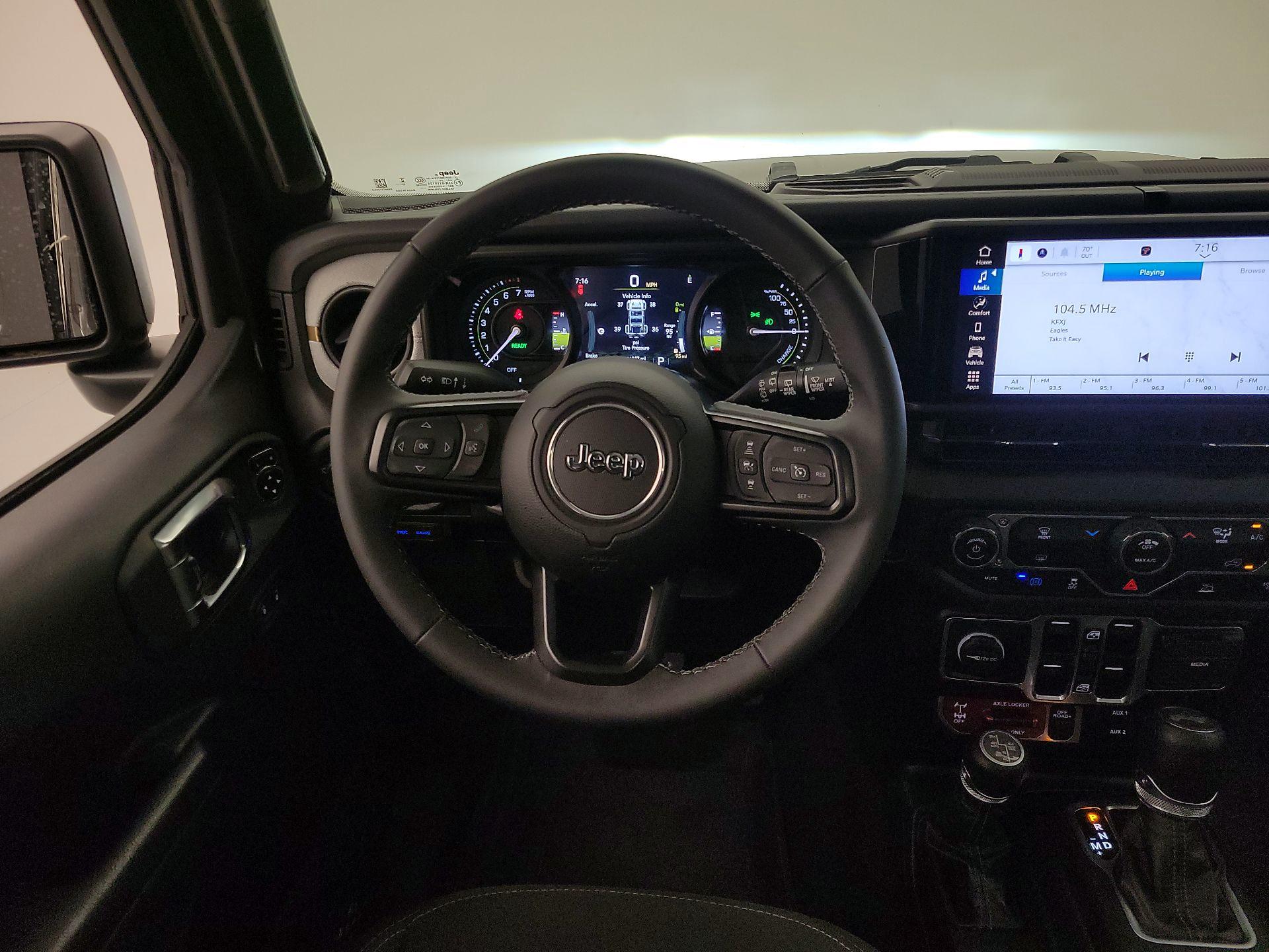 Thumbnail: 2025 Jeep Wrangler - 10
