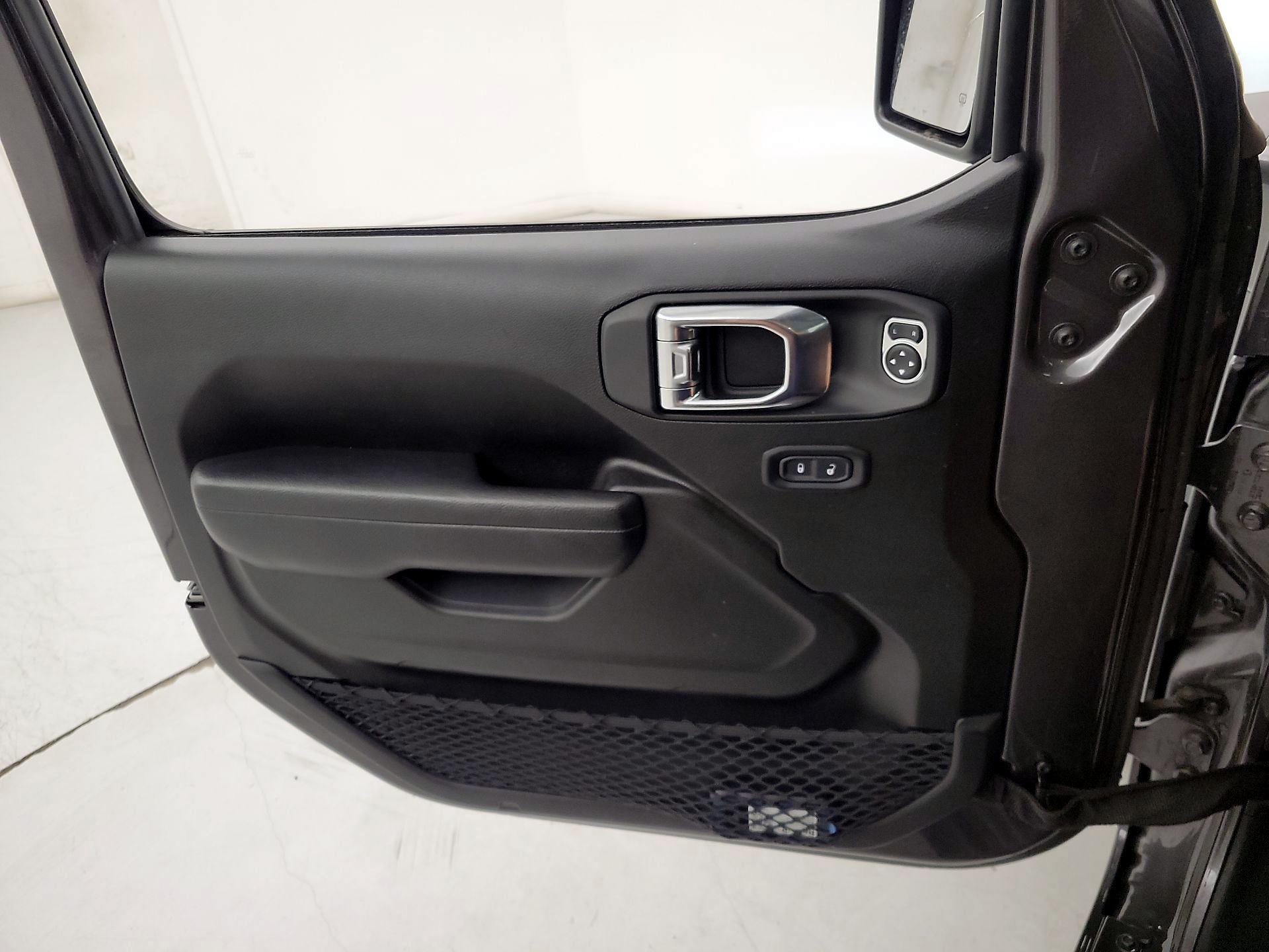 Thumbnail: 2025 Jeep Wrangler - 12