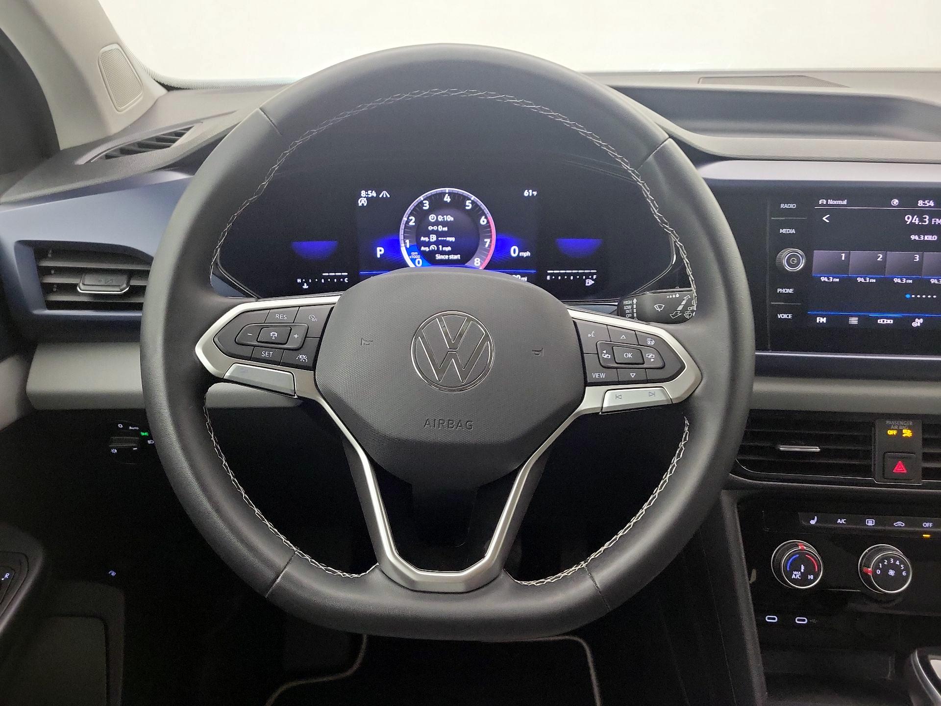 Thumbnail: 2023 Volkswagen Taos - 10