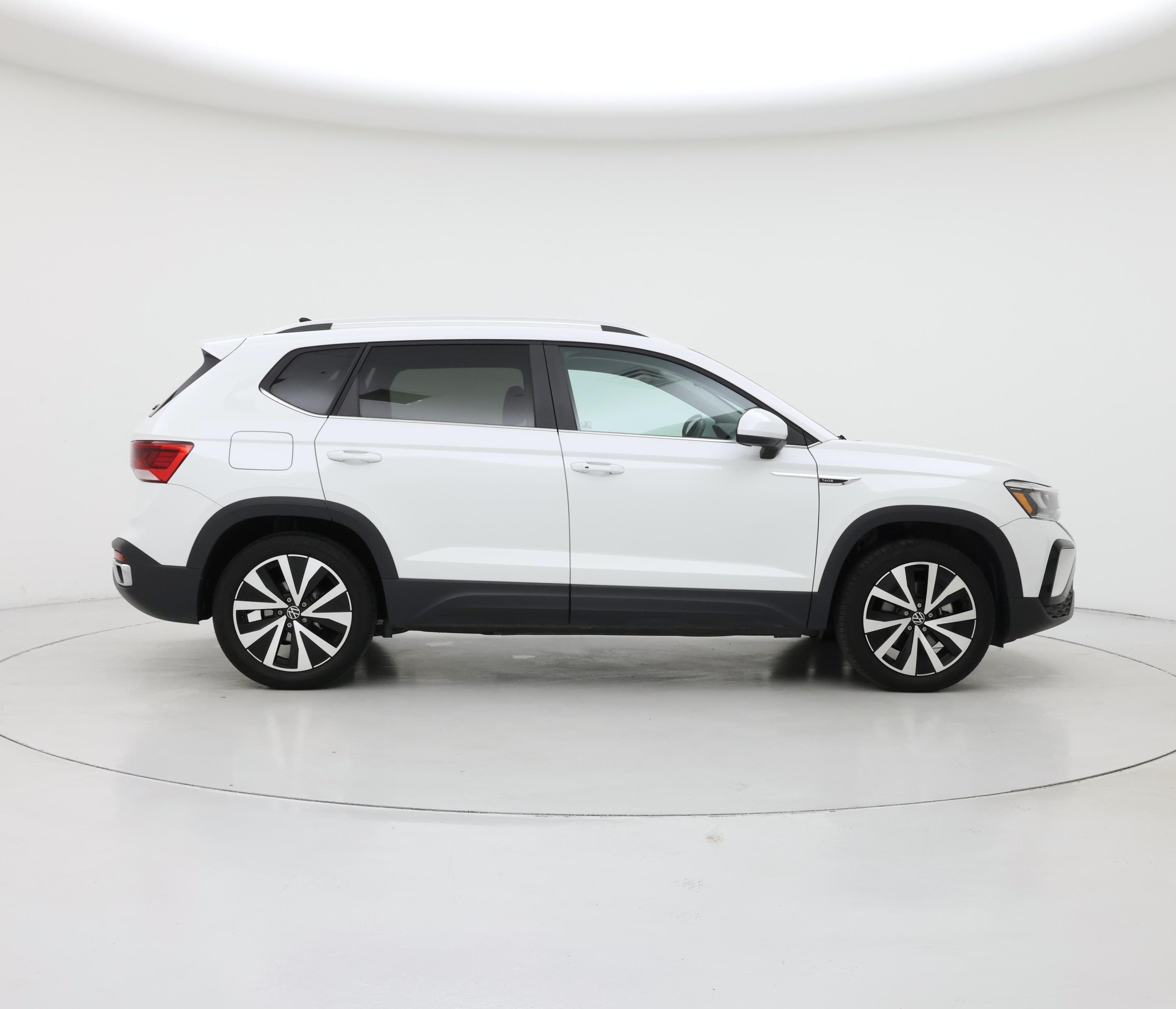 Thumbnail: 2023 Volkswagen Taos - 7