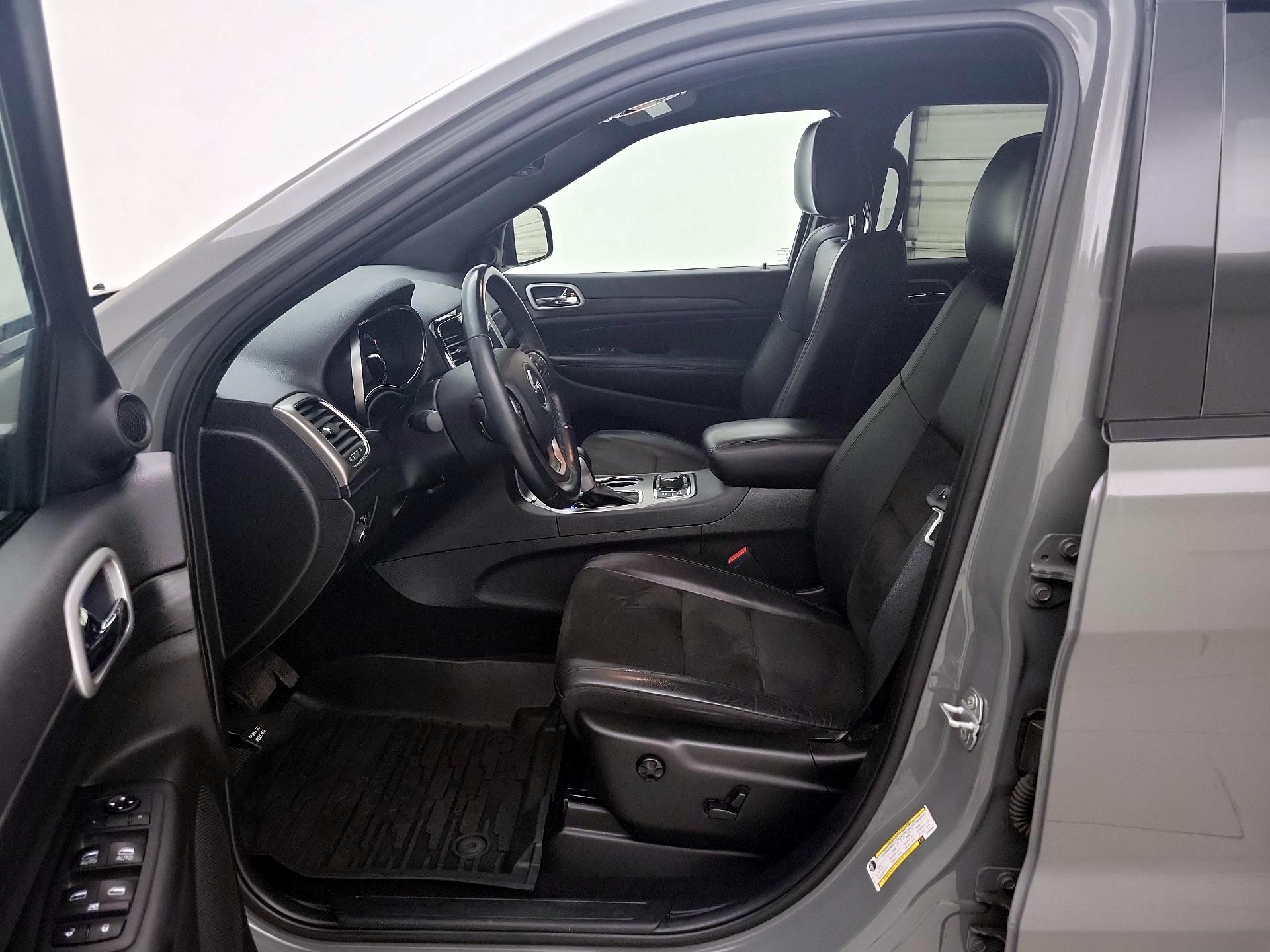 Thumbnail: 2020 Jeep Grand Cherokee - 11