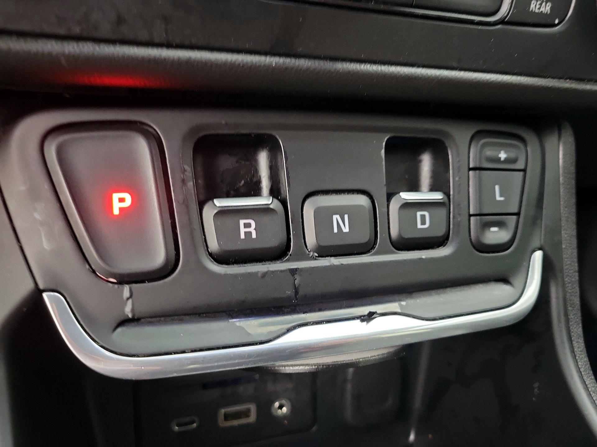 Thumbnail: 2021 GMC Terrain - 17