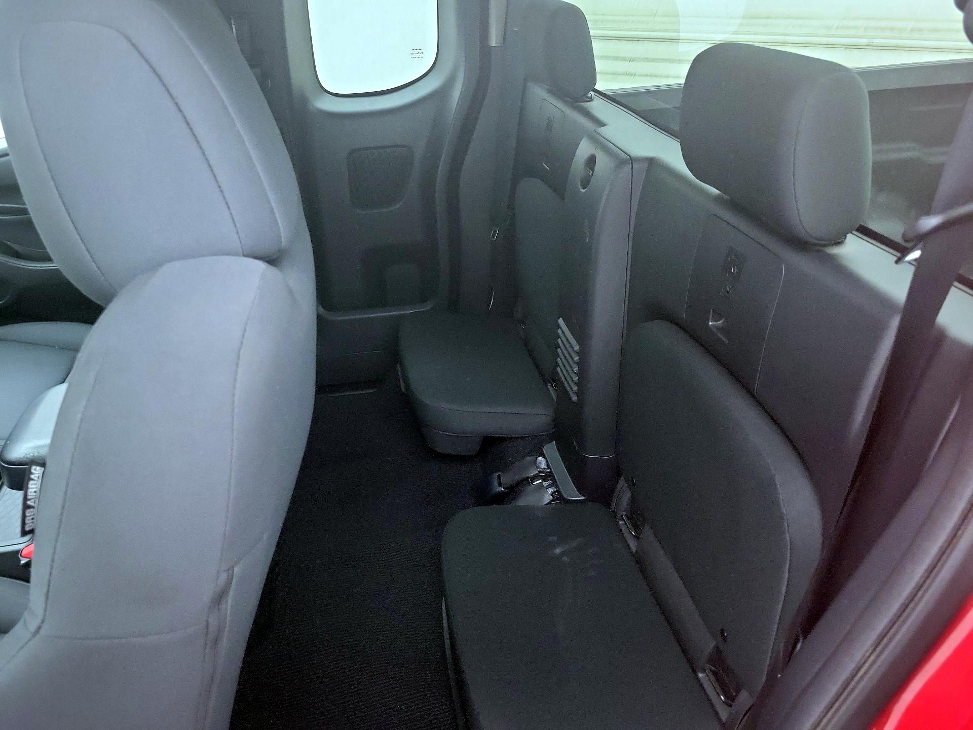 Thumbnail: 2025 Nissan Frontier - 19