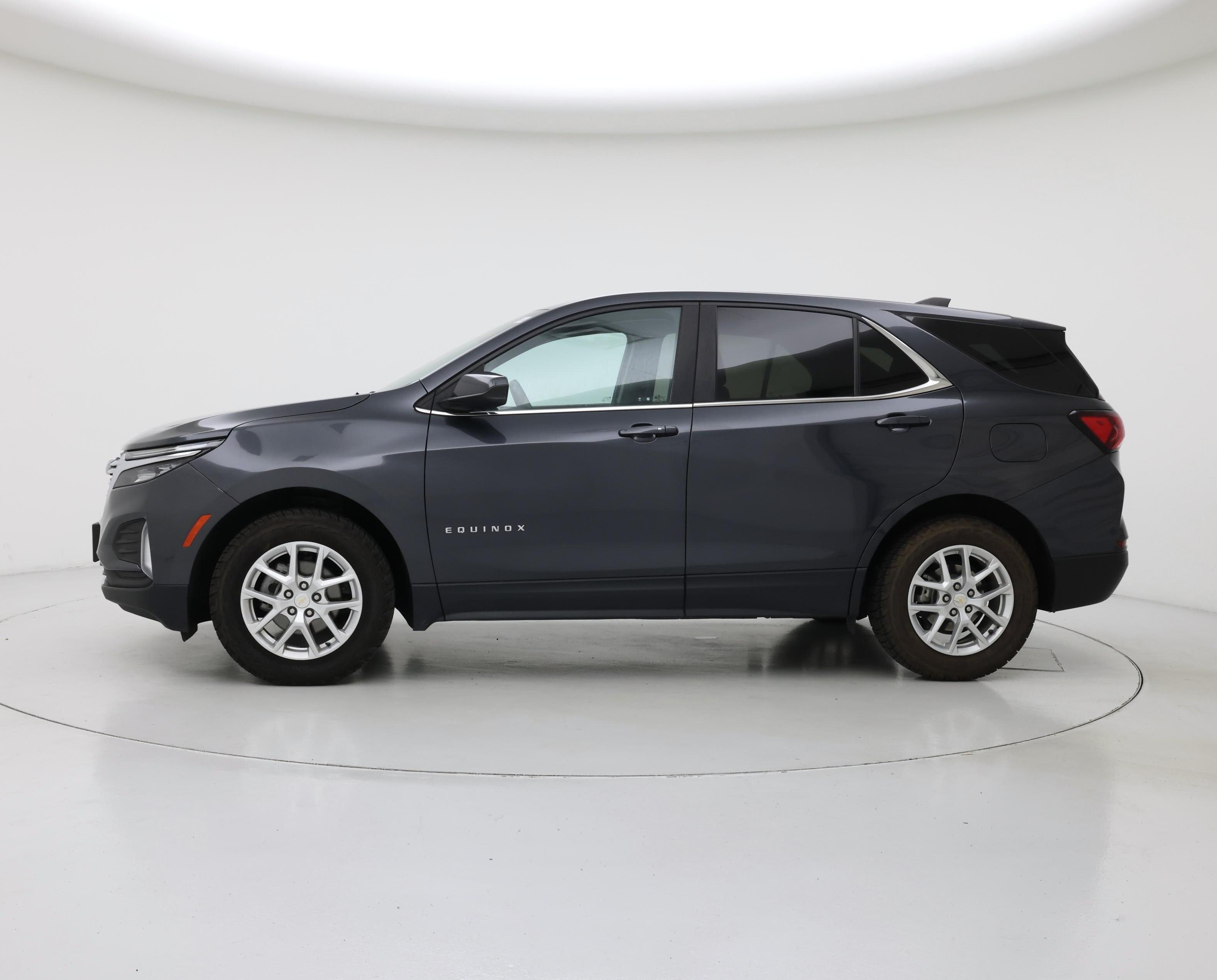 Thumbnail: 2023 Chevrolet Equinox - 3