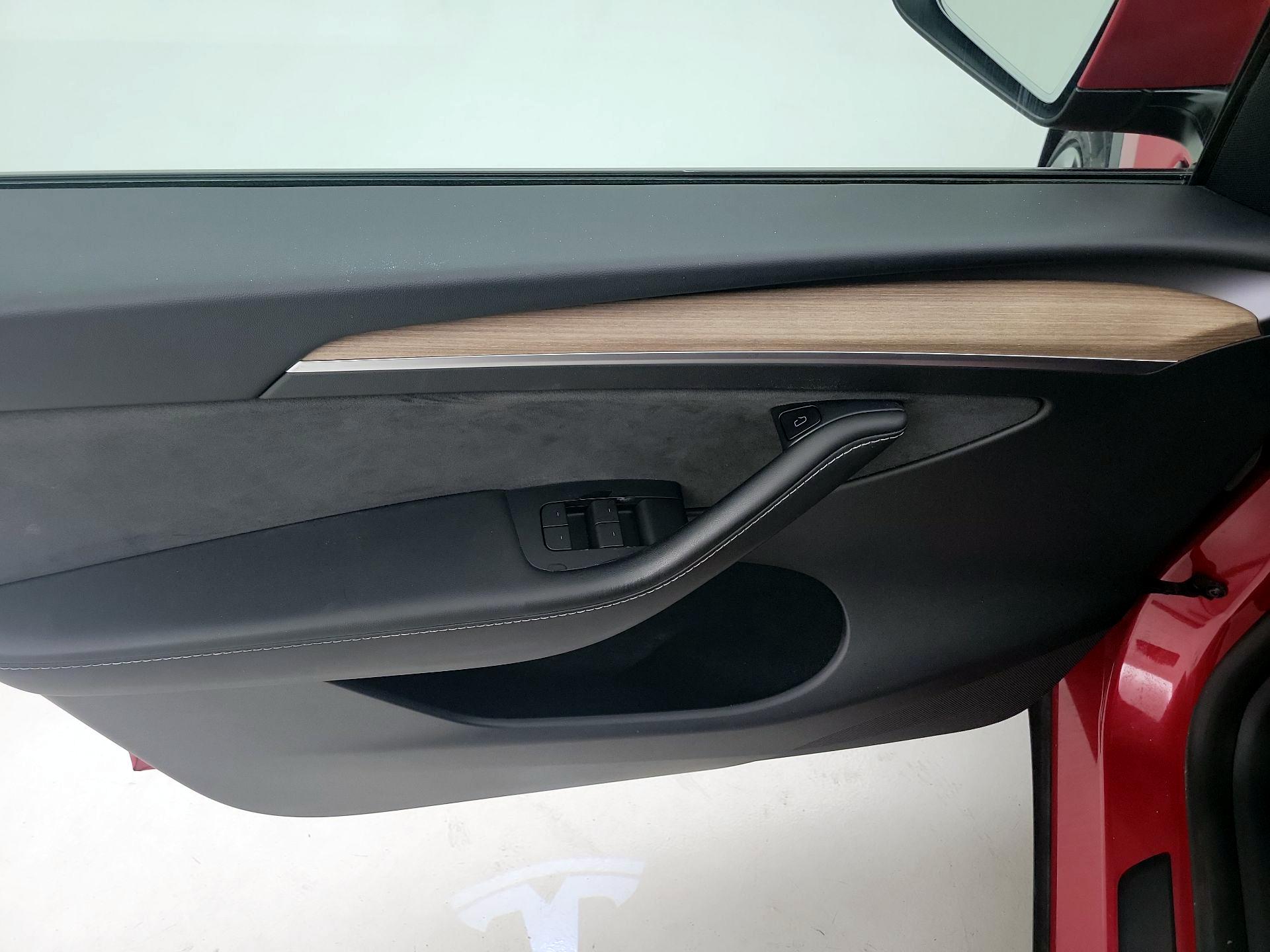 Thumbnail: 2023 Tesla Model Y - 12