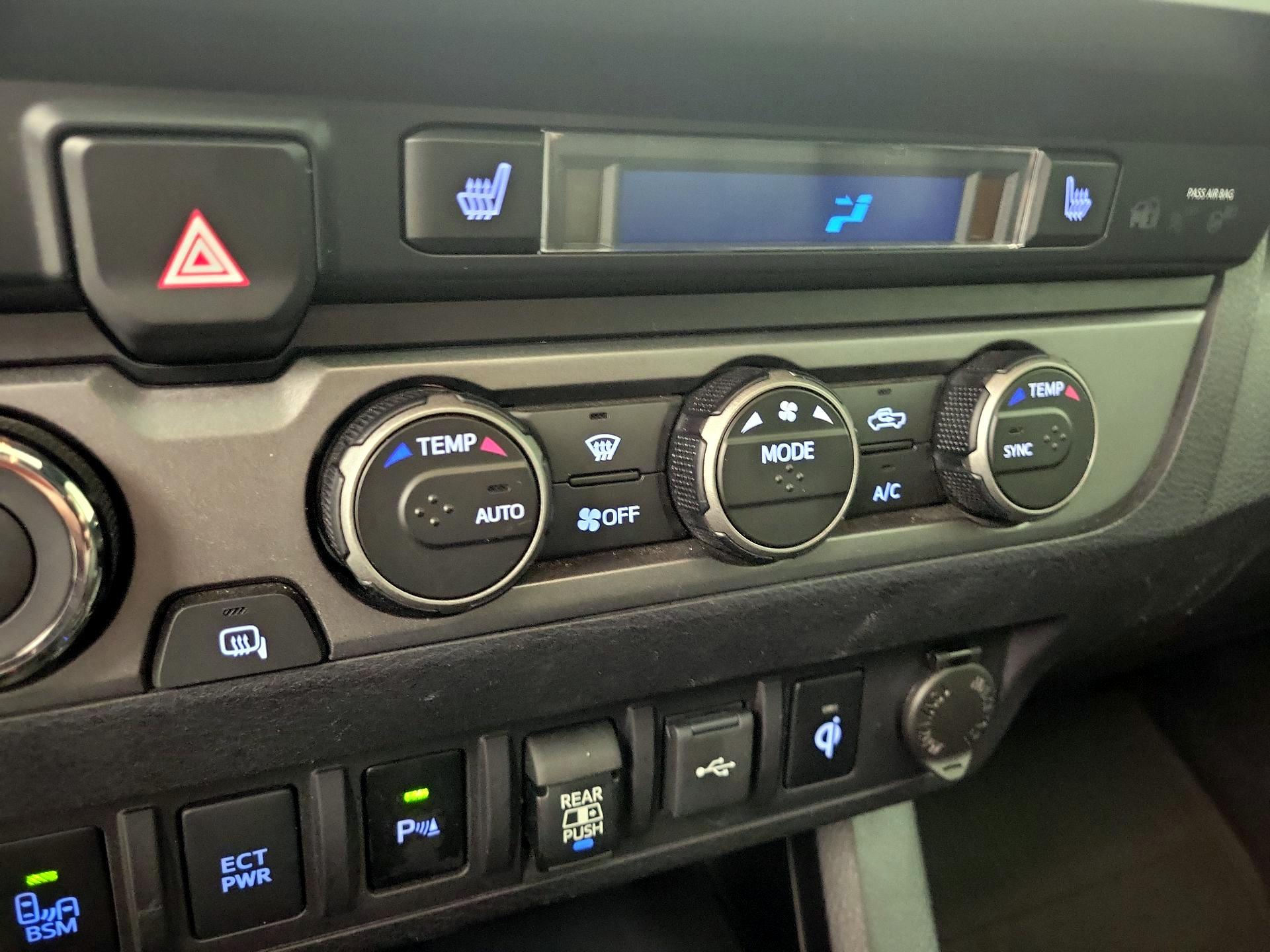 Thumbnail: 2021 Toyota Tacoma - 17