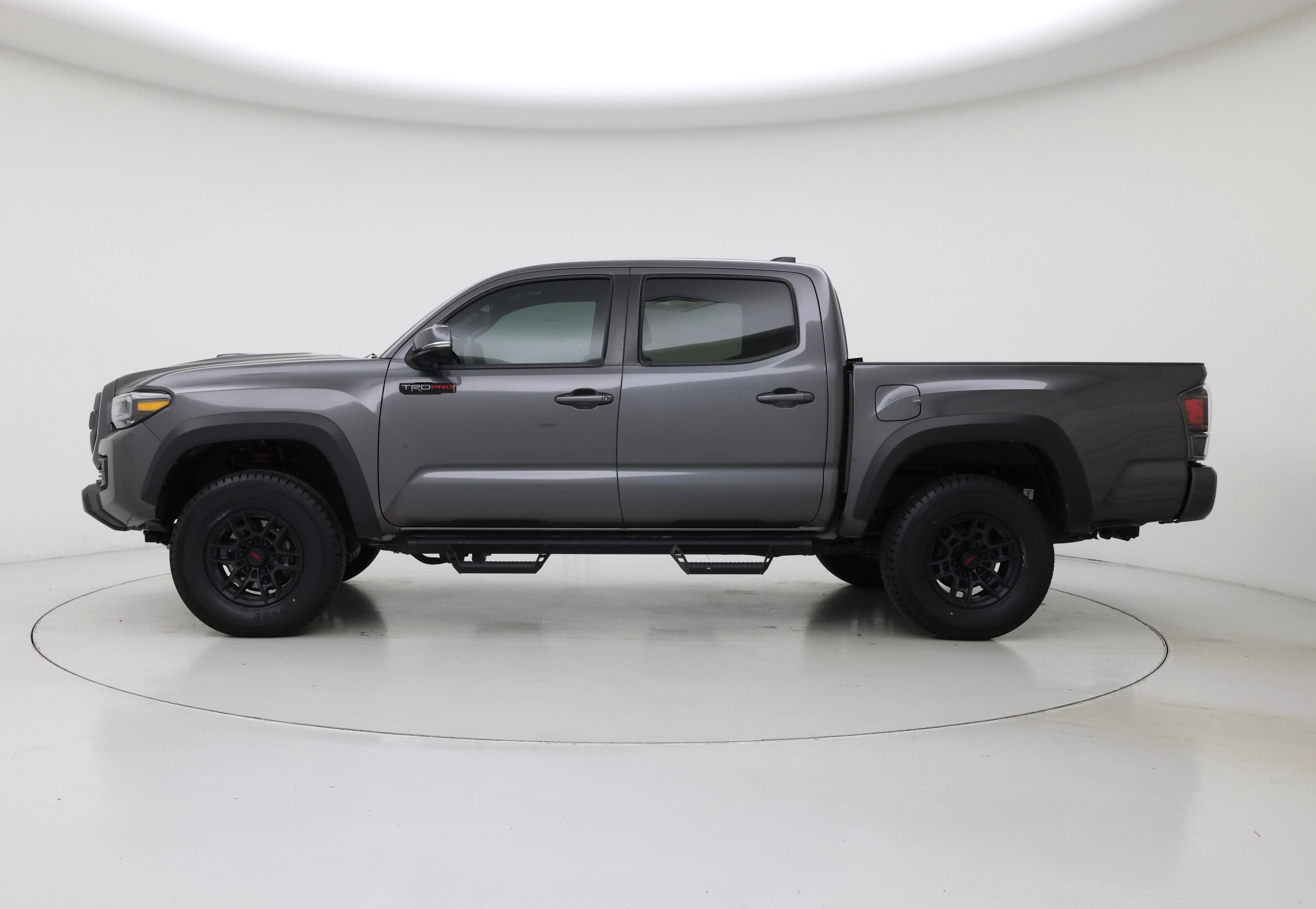 Thumbnail: 2021 Toyota Tacoma - 3