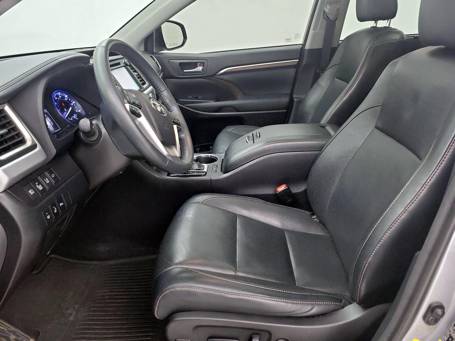 Thumbnail: 2015 Toyota Highlander - 11