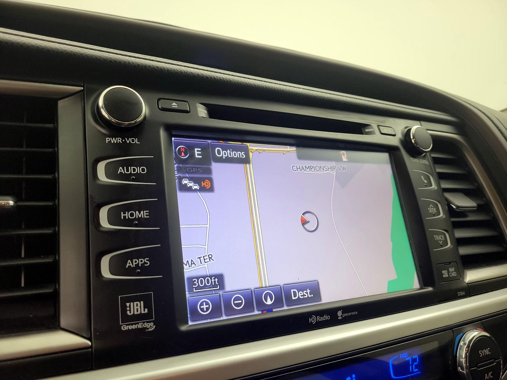 Thumbnail: 2015 Toyota Highlander - 14