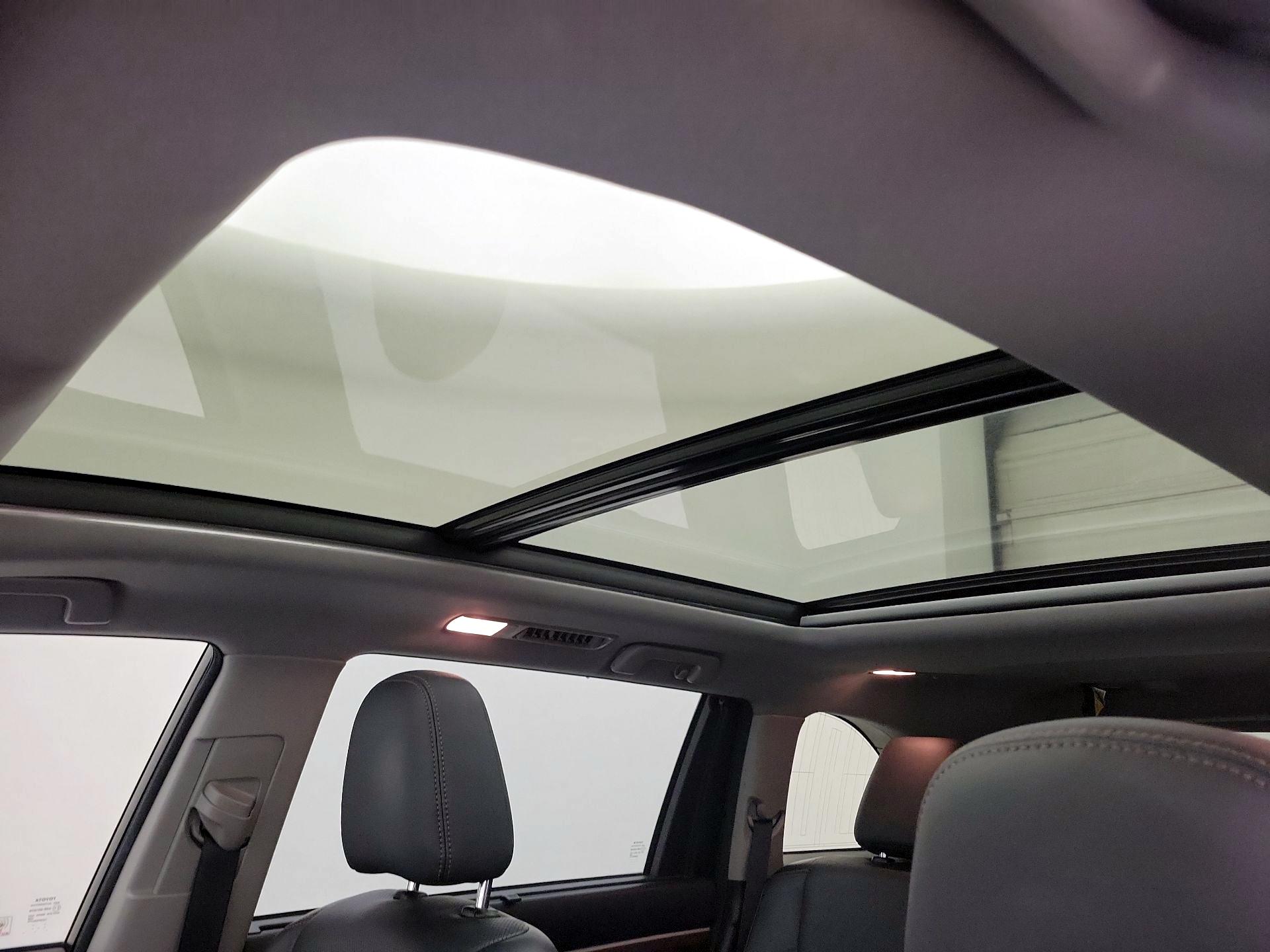 Thumbnail: 2015 Toyota Highlander - 20