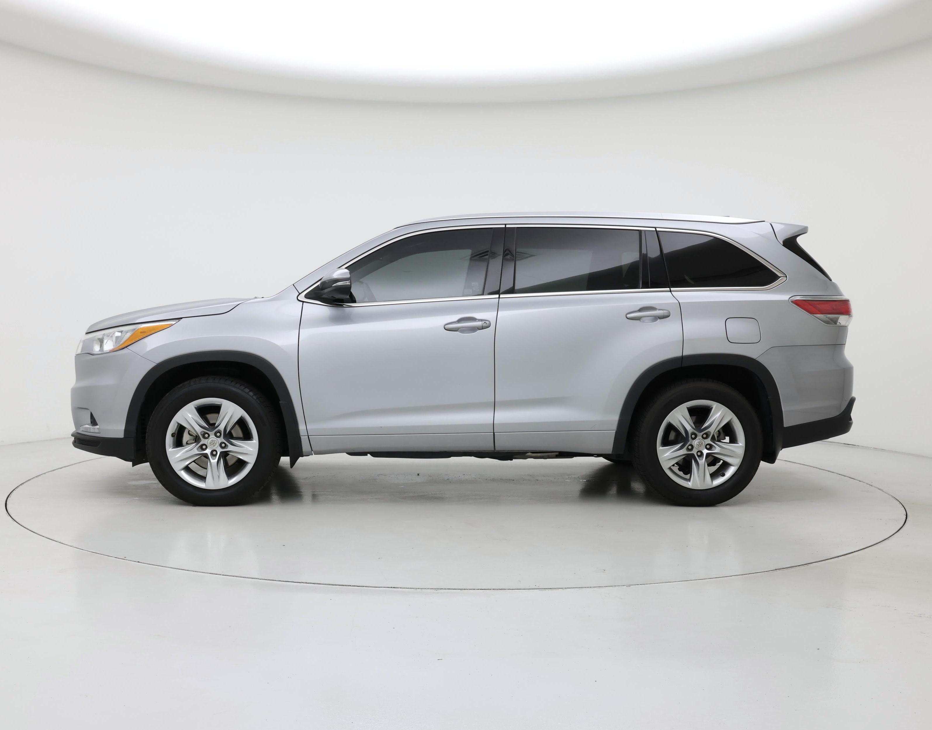 Thumbnail: 2015 Toyota Highlander - 3