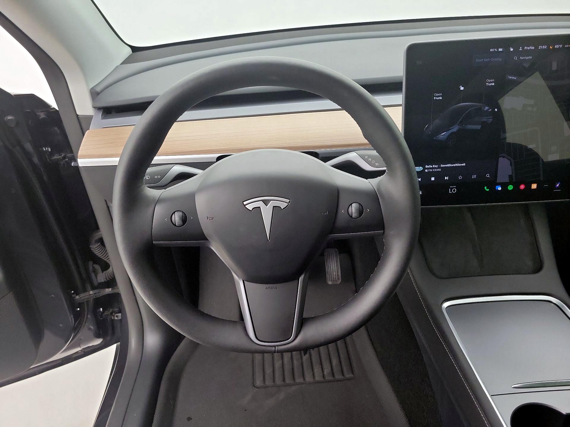 Thumbnail: 2025 Tesla Model Y - 10