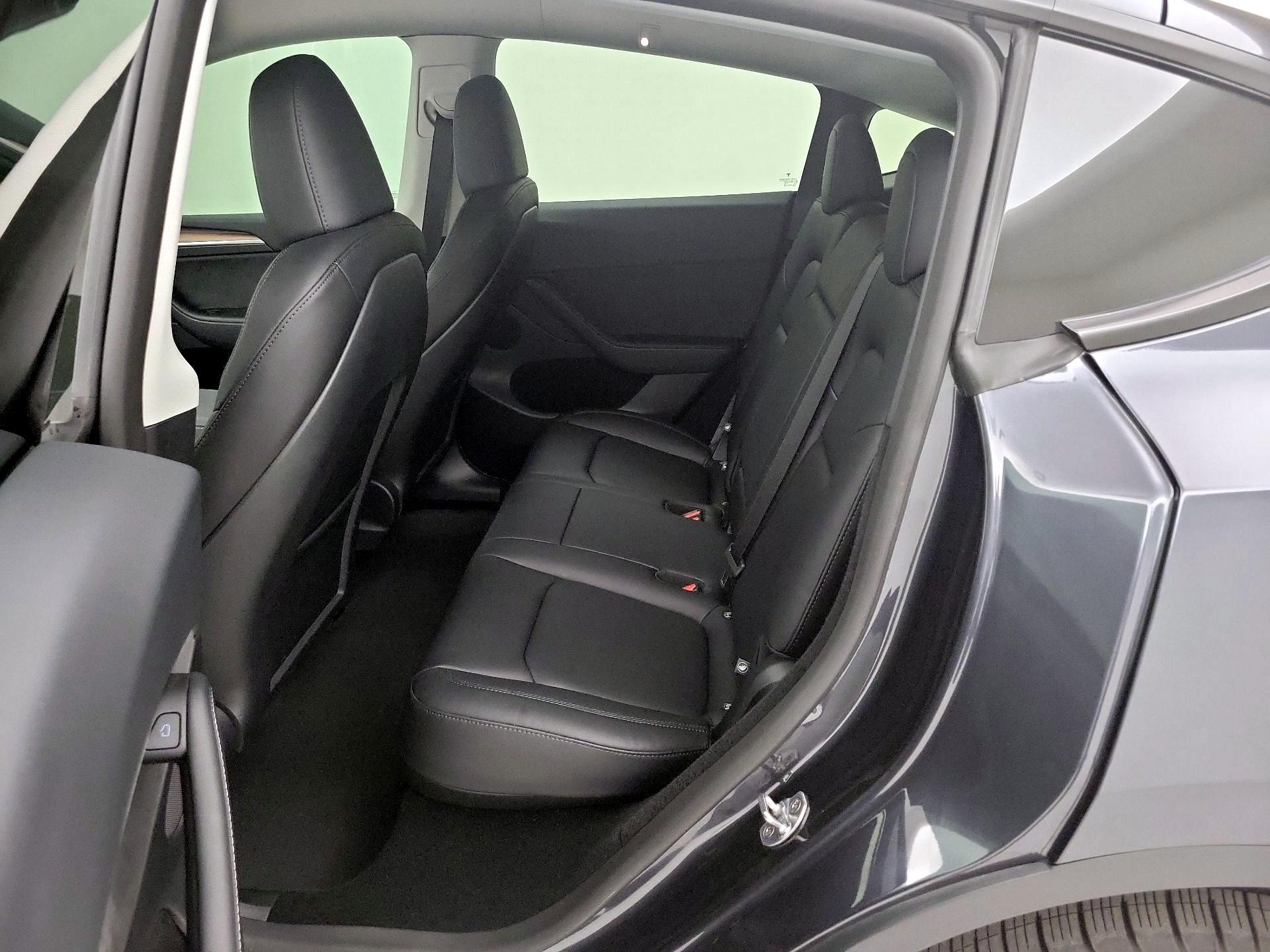 Thumbnail: 2025 Tesla Model Y - 18