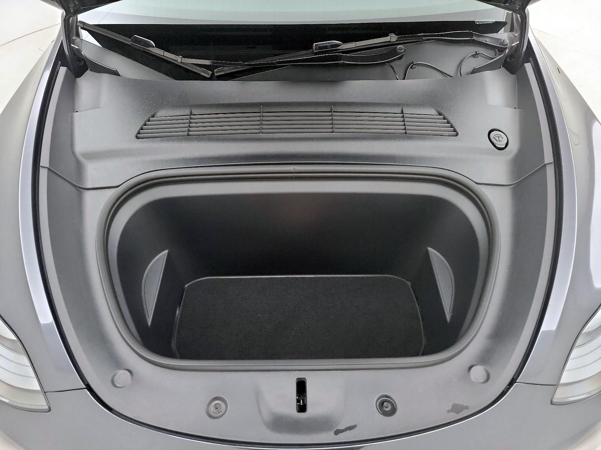 Thumbnail: 2025 Tesla Model Y - 20