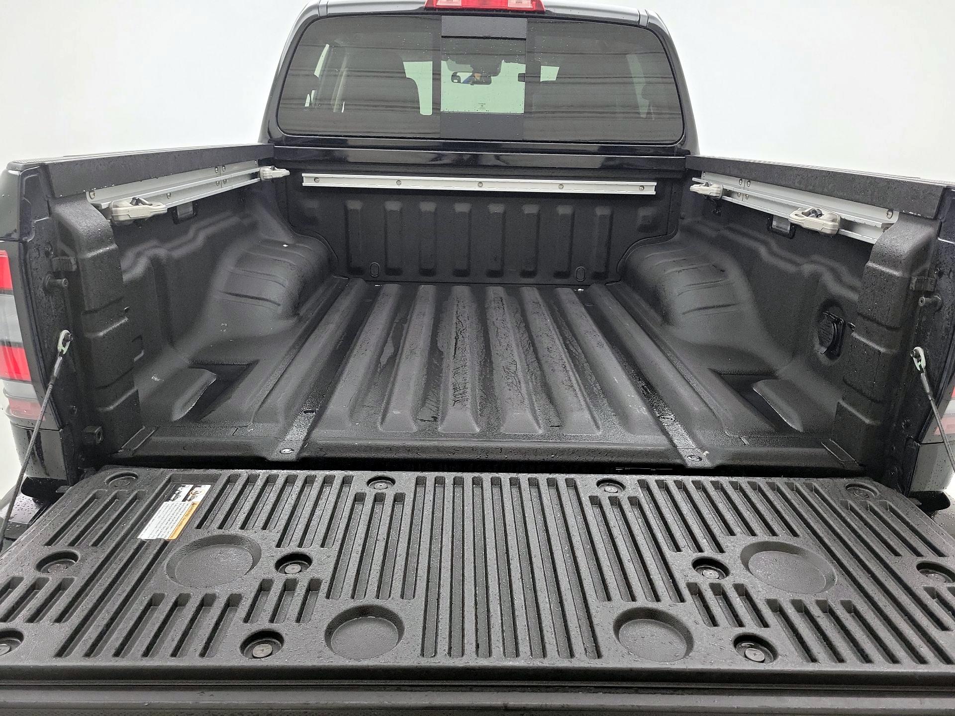 Thumbnail: 2023 Nissan Frontier - 20