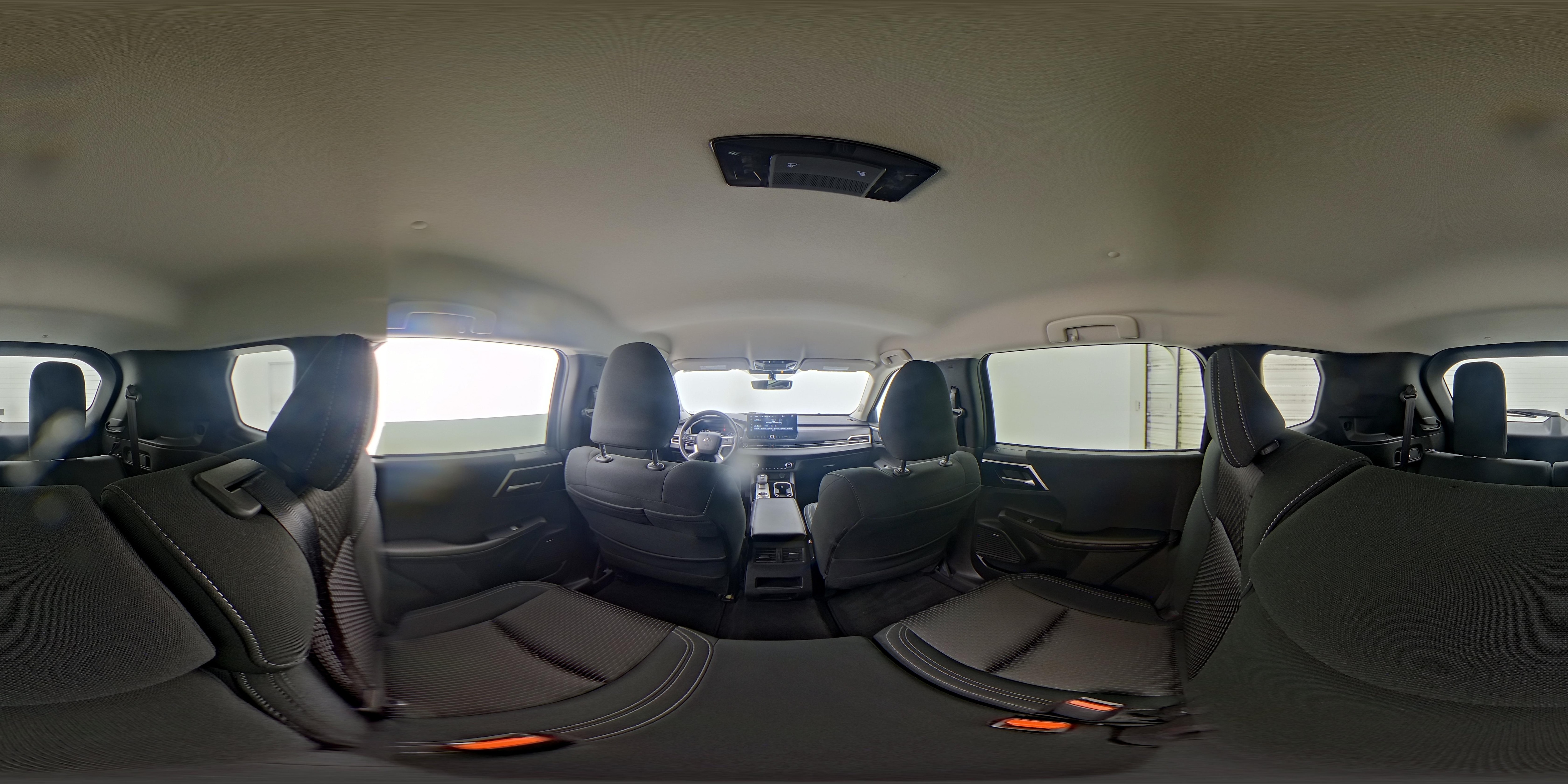 2025 Mitsubishi Outlander ES - Photo 28