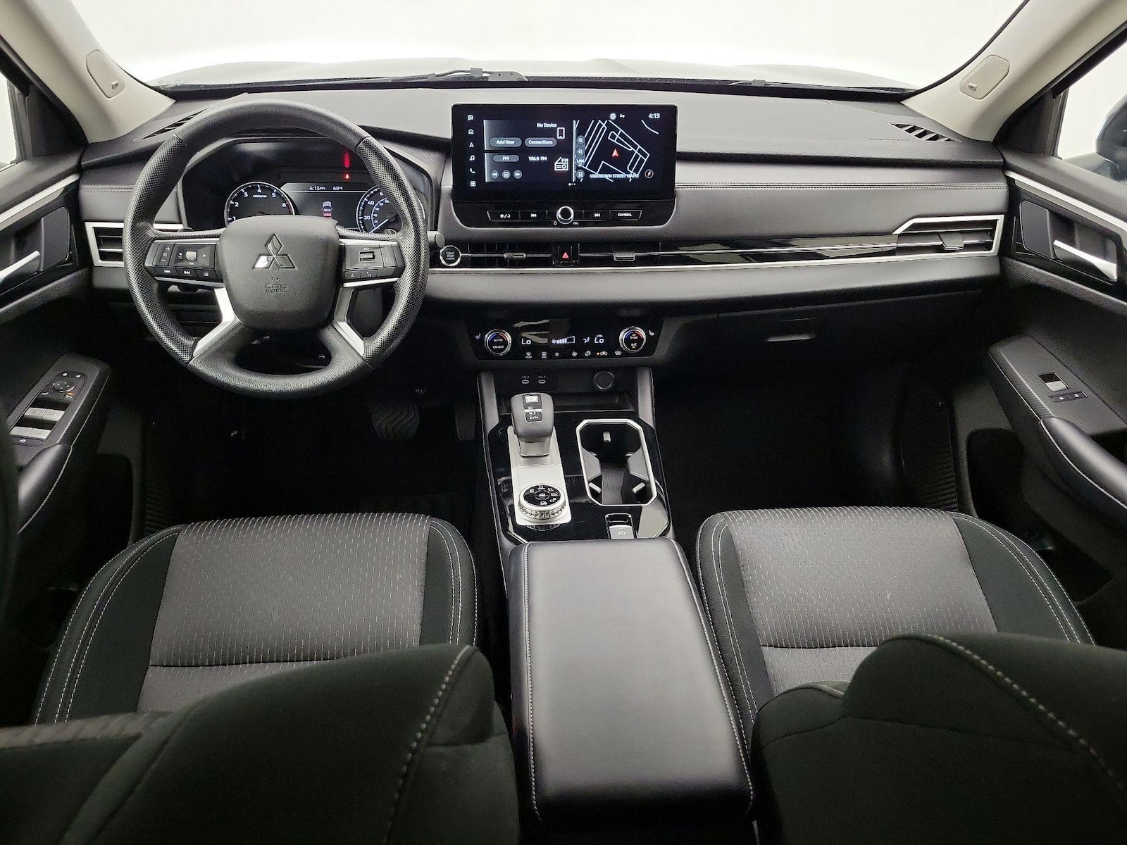2025 Mitsubishi Outlander ES - Photo 10