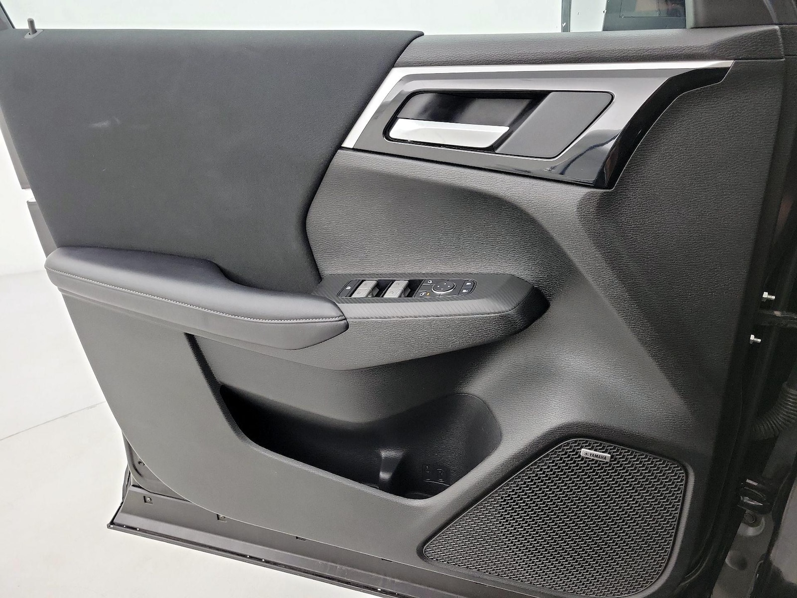 2025 Mitsubishi Outlander ES - Photo 13