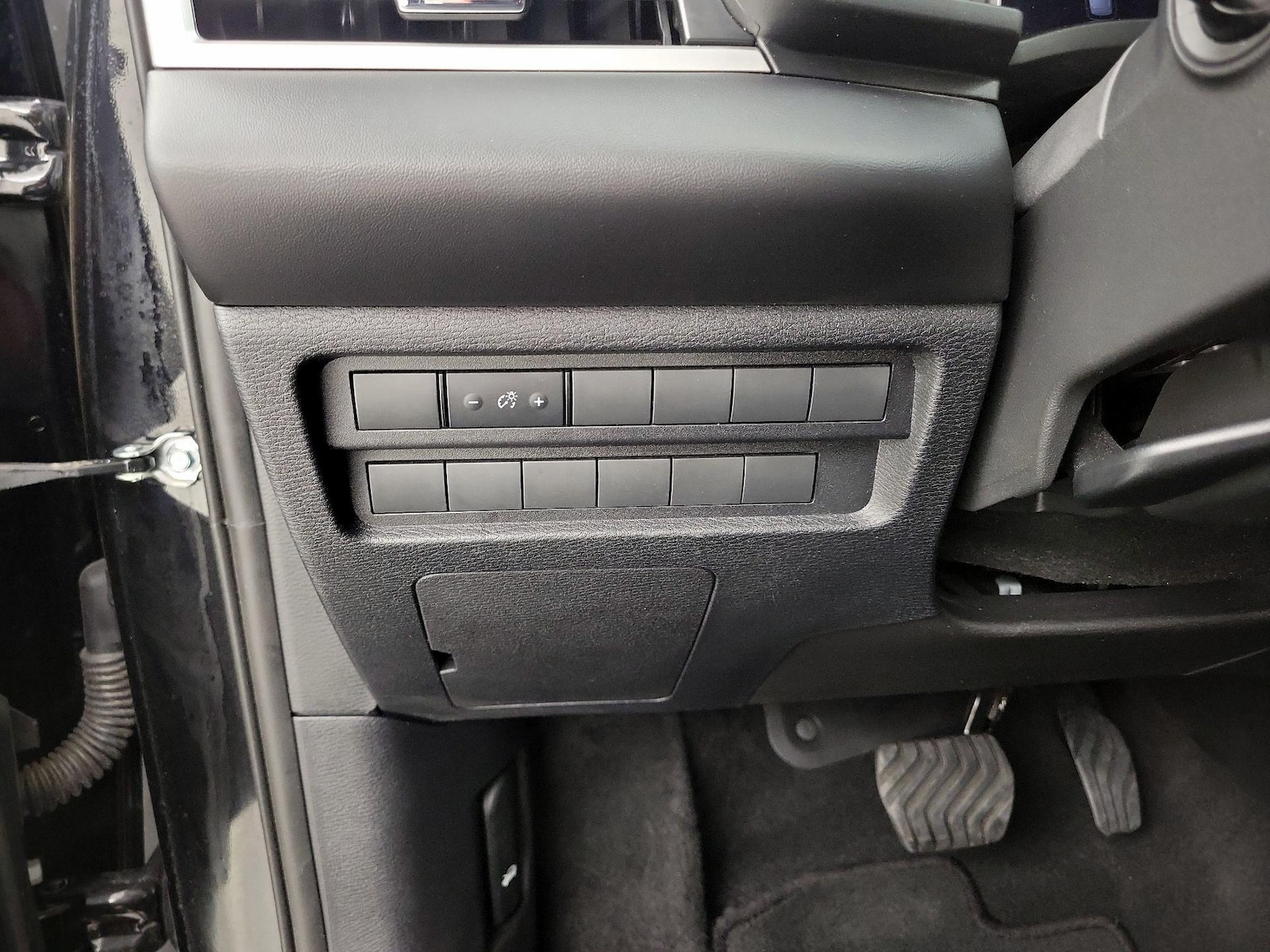 2025 Mitsubishi Outlander ES - Photo 14